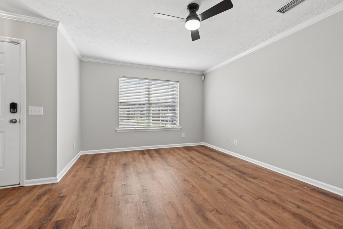 520 Freedom Ct Property Photo 11