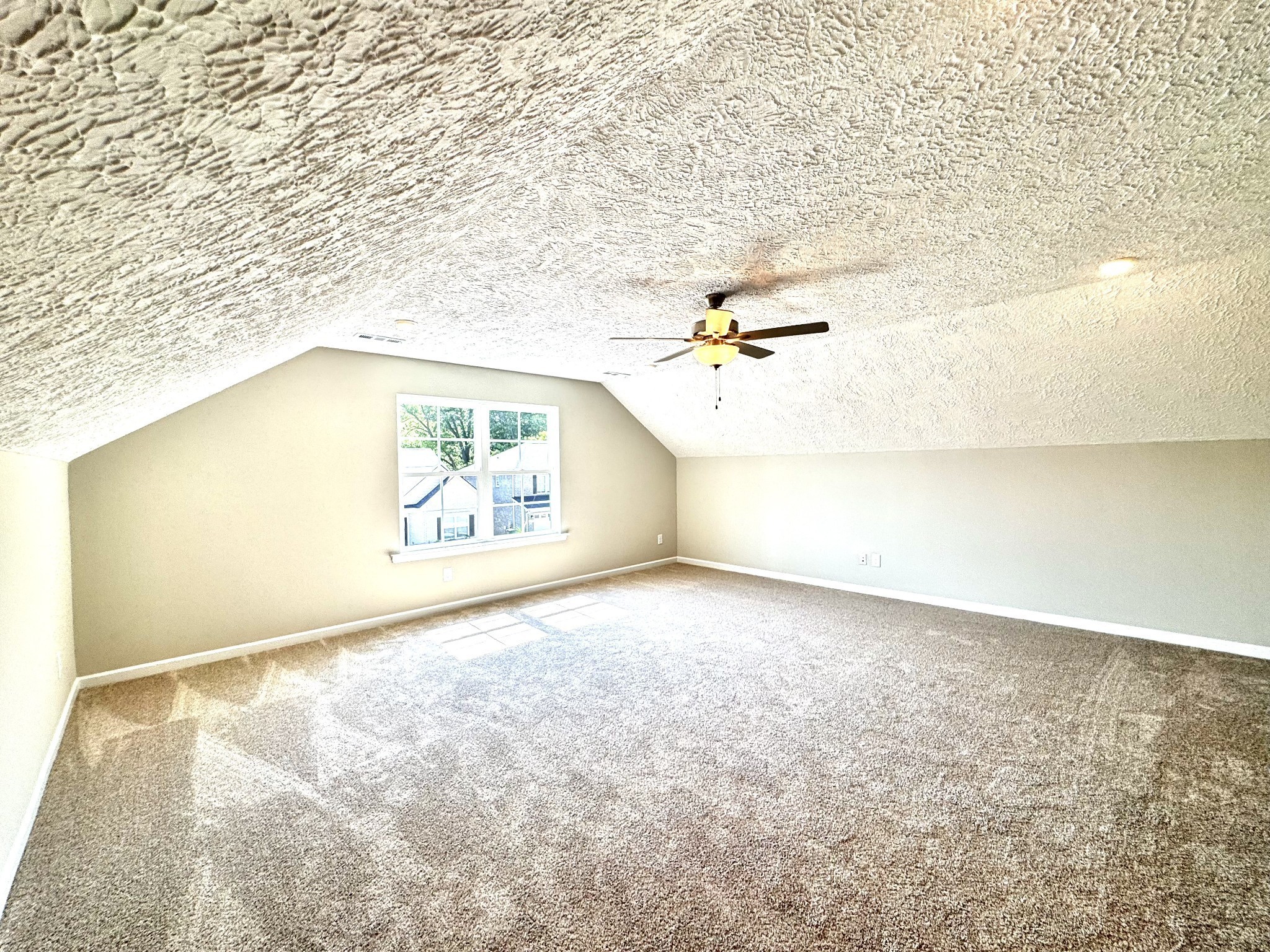69 Laurel View St Property Photo 14