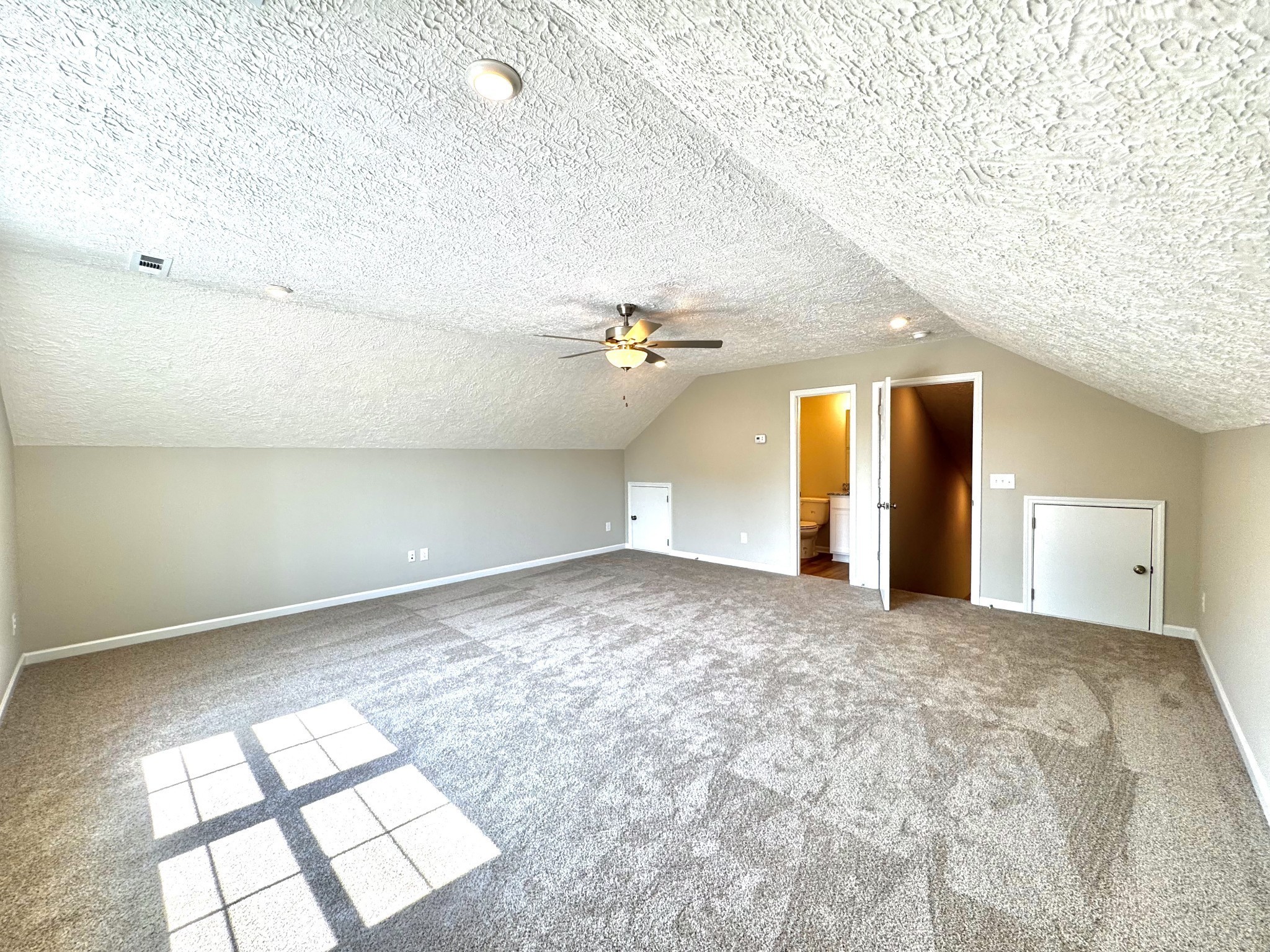 69 Laurel View St Property Photo 15