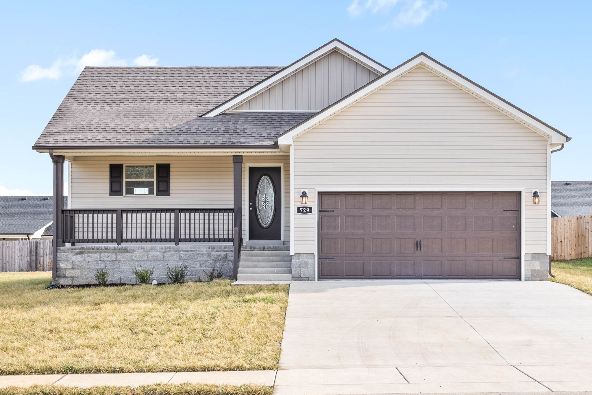 1498 Hallies Way Property Photo 2