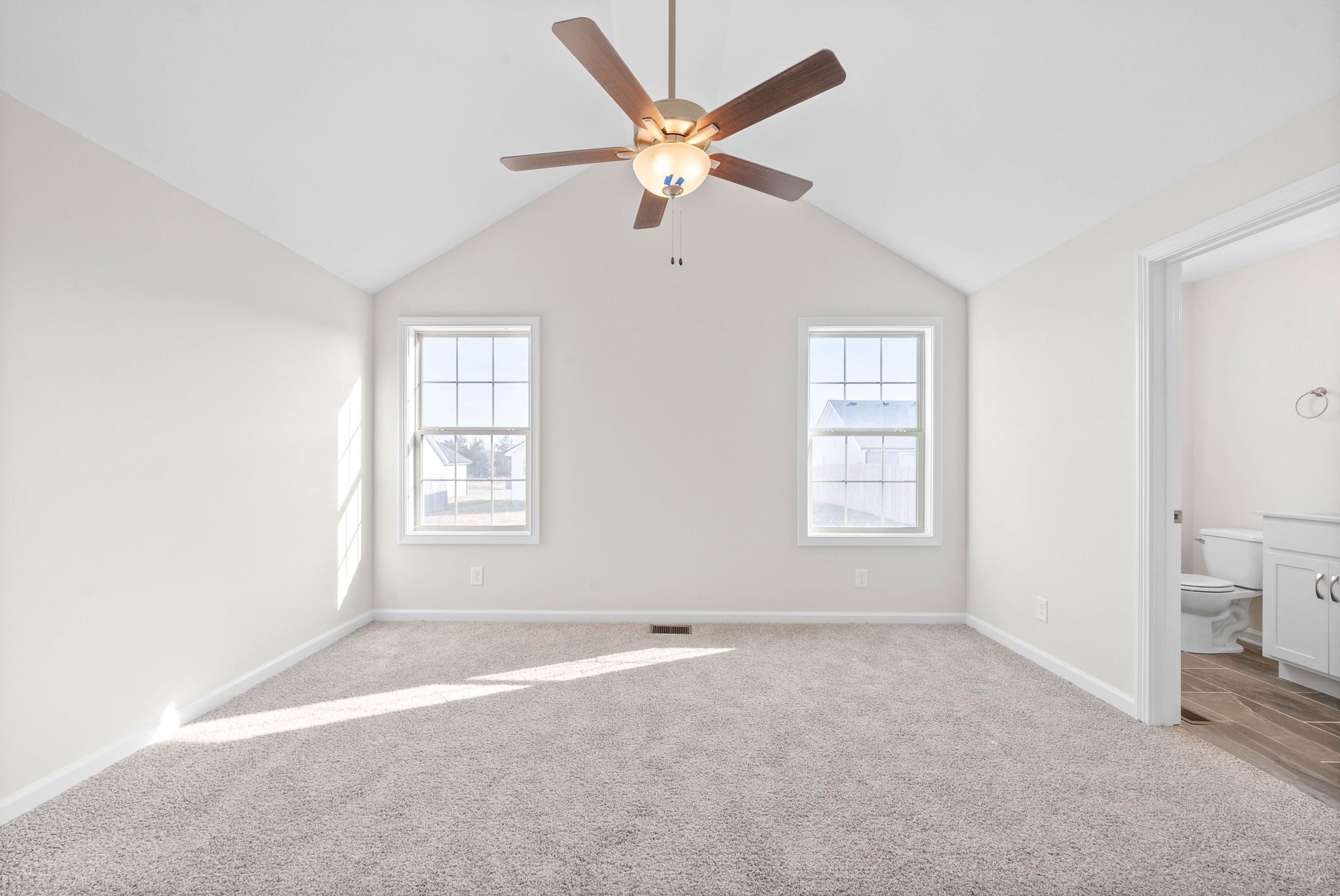 1498 Hallies Way Property Photo 12