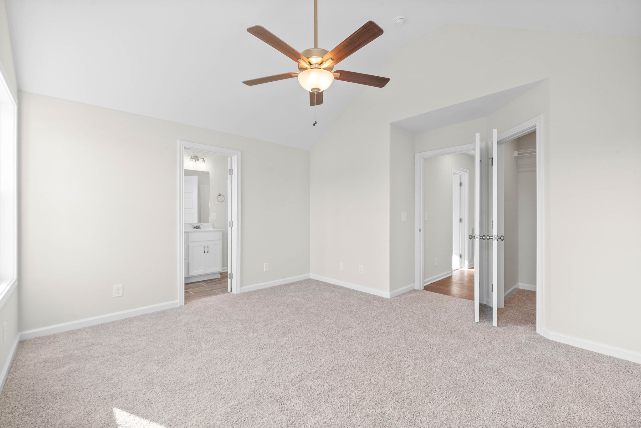 1498 Hallies Way Property Photo 13
