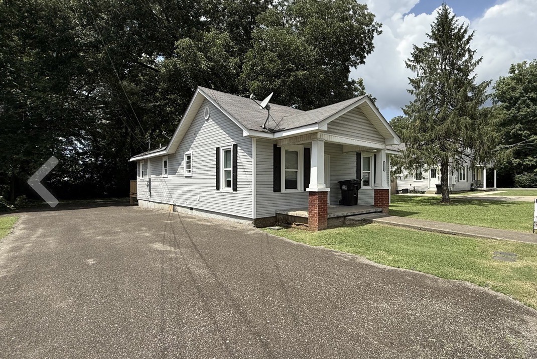 1225 N Spring St Property Photo 3