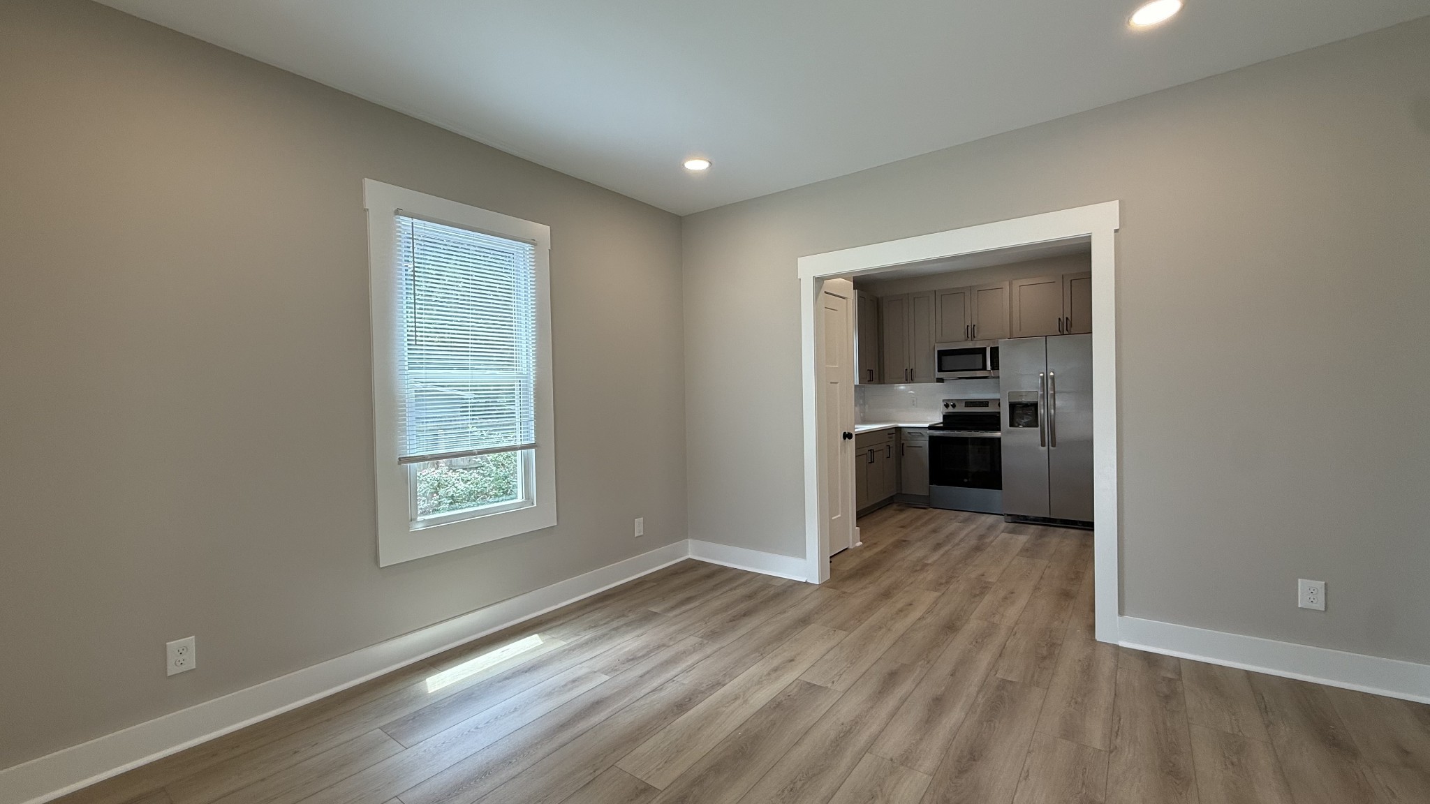 1225 N Spring St Property Photo 7