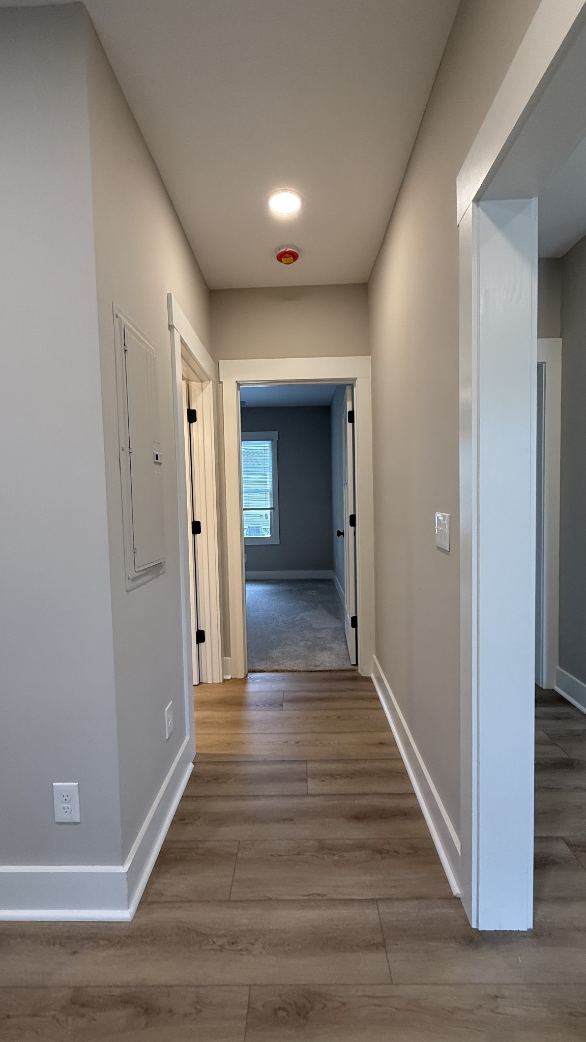 1225 N Spring St Property Photo 13