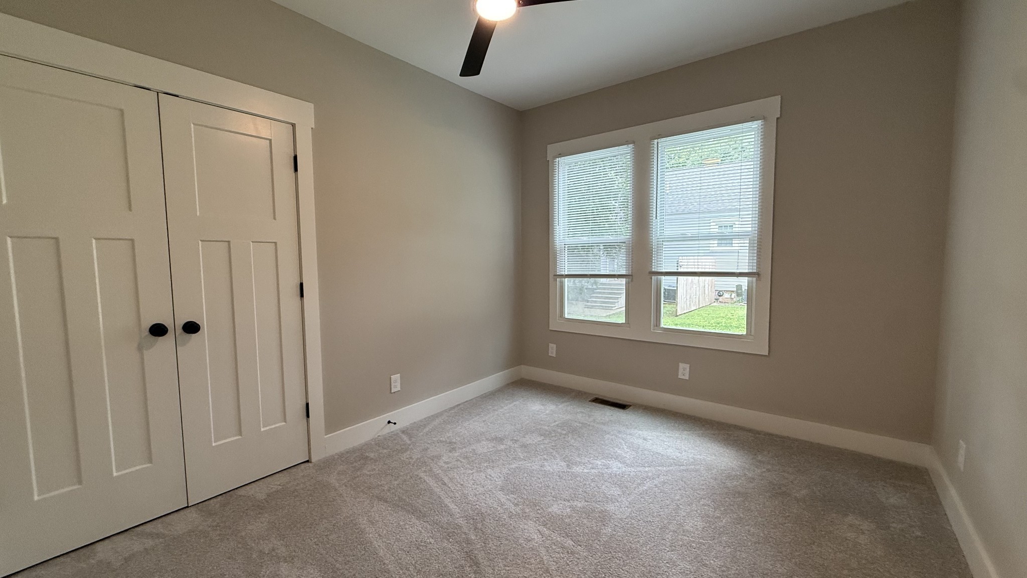 1225 N Spring St Property Photo 22