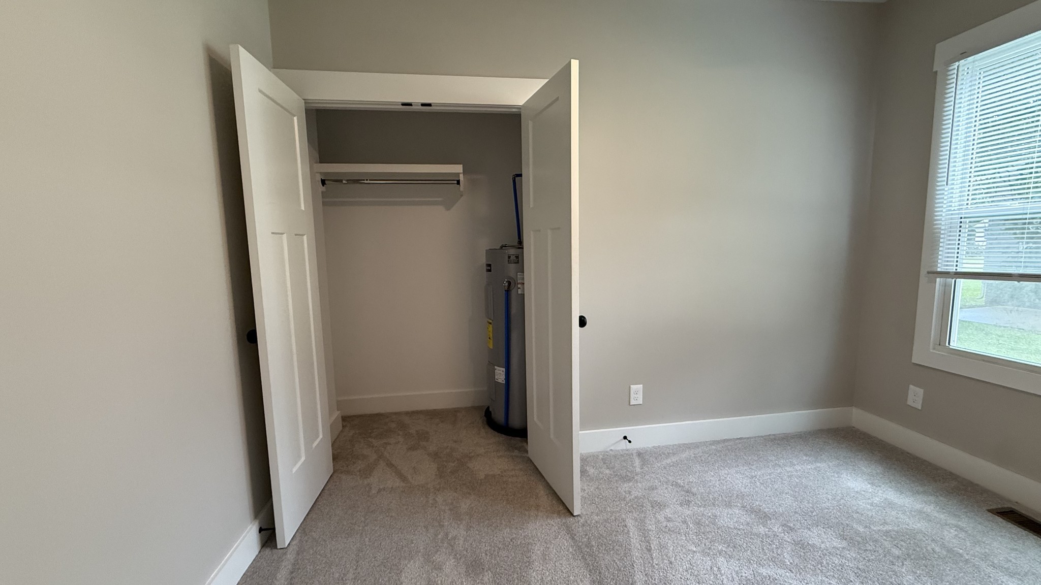 1225 N Spring St Property Photo 24