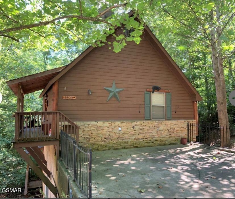 335 Greenwood Way Property Photo 1