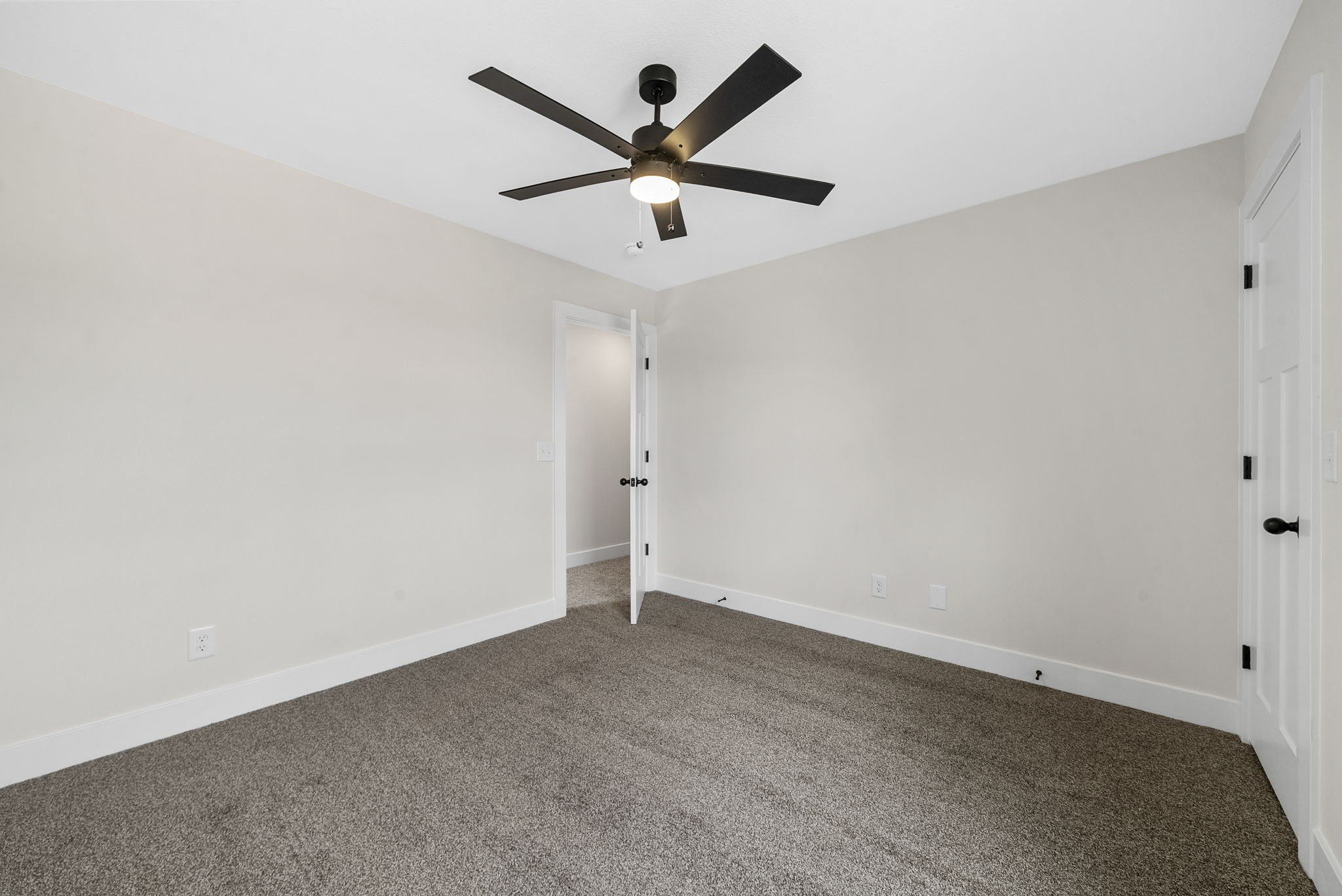 126 Sweet Clover Ct Property Photo 23