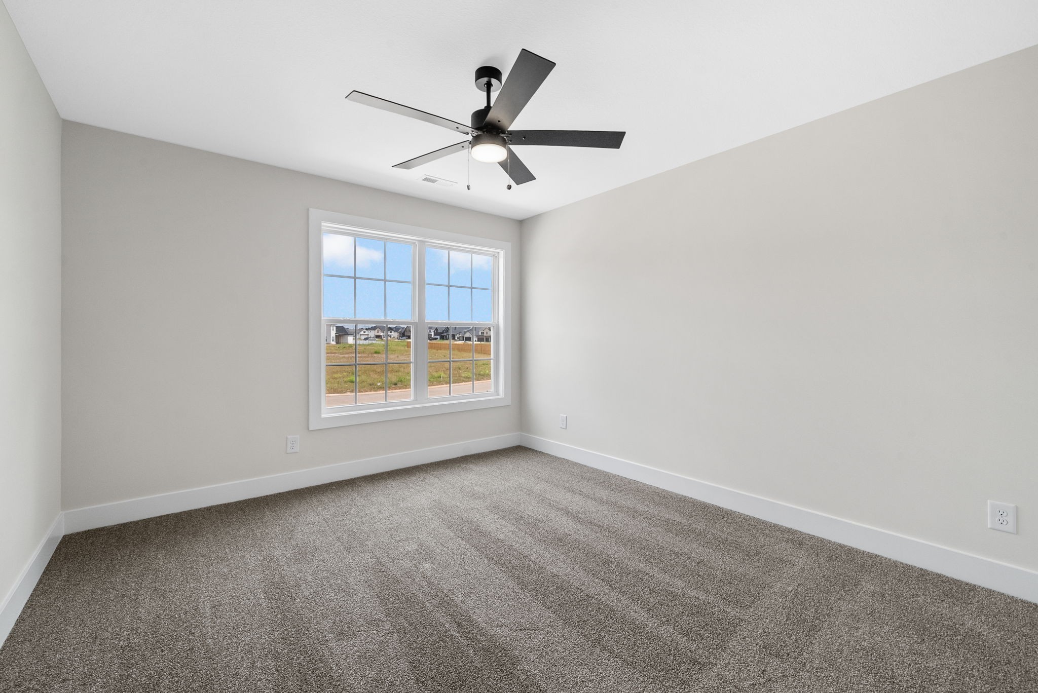 126 Sweet Clover Ct Property Photo 27