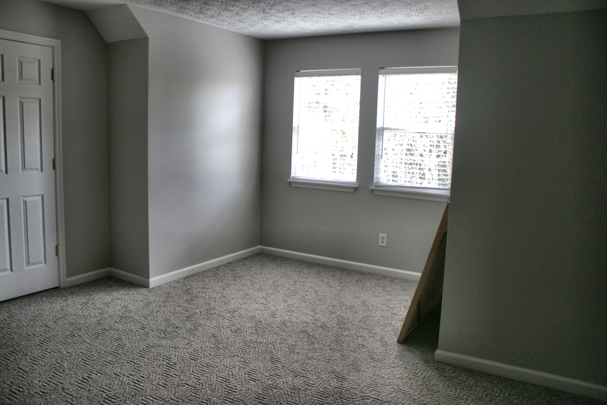 1019 Hilton Ln Property Photo 3