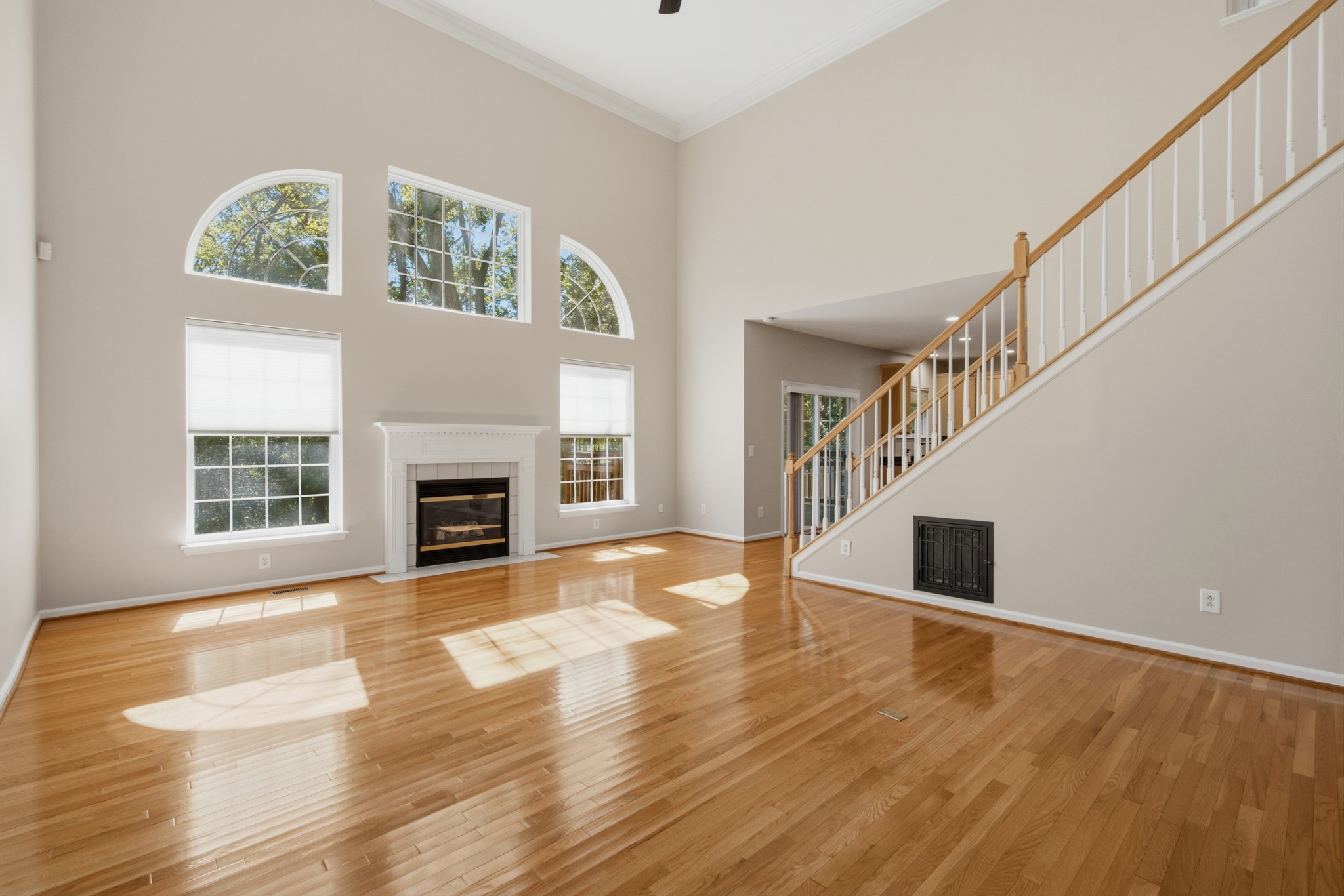 6965 Stone Run Dr Property Photo 8