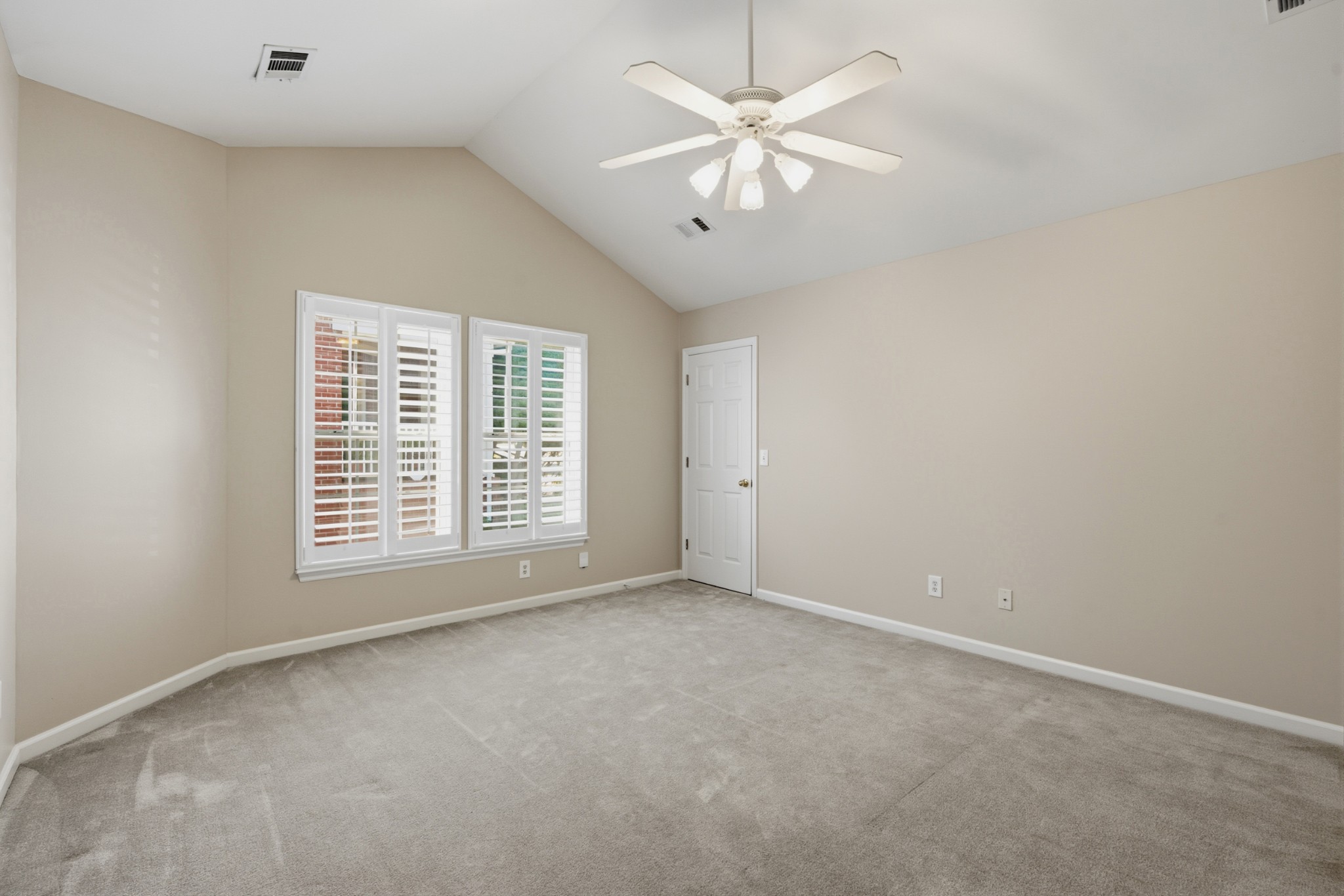 6965 Stone Run Dr Property Photo 32