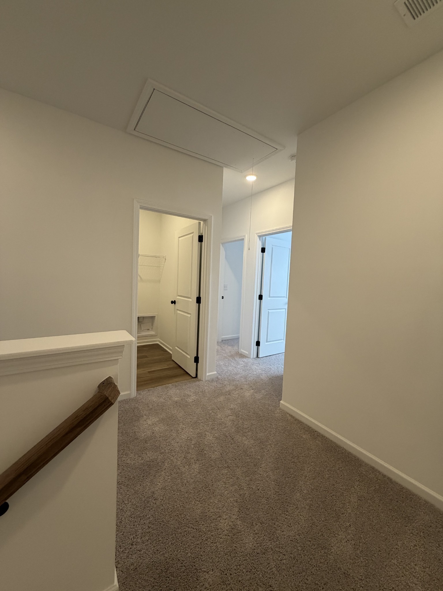 303 Oakfield Lane Property Photo 9