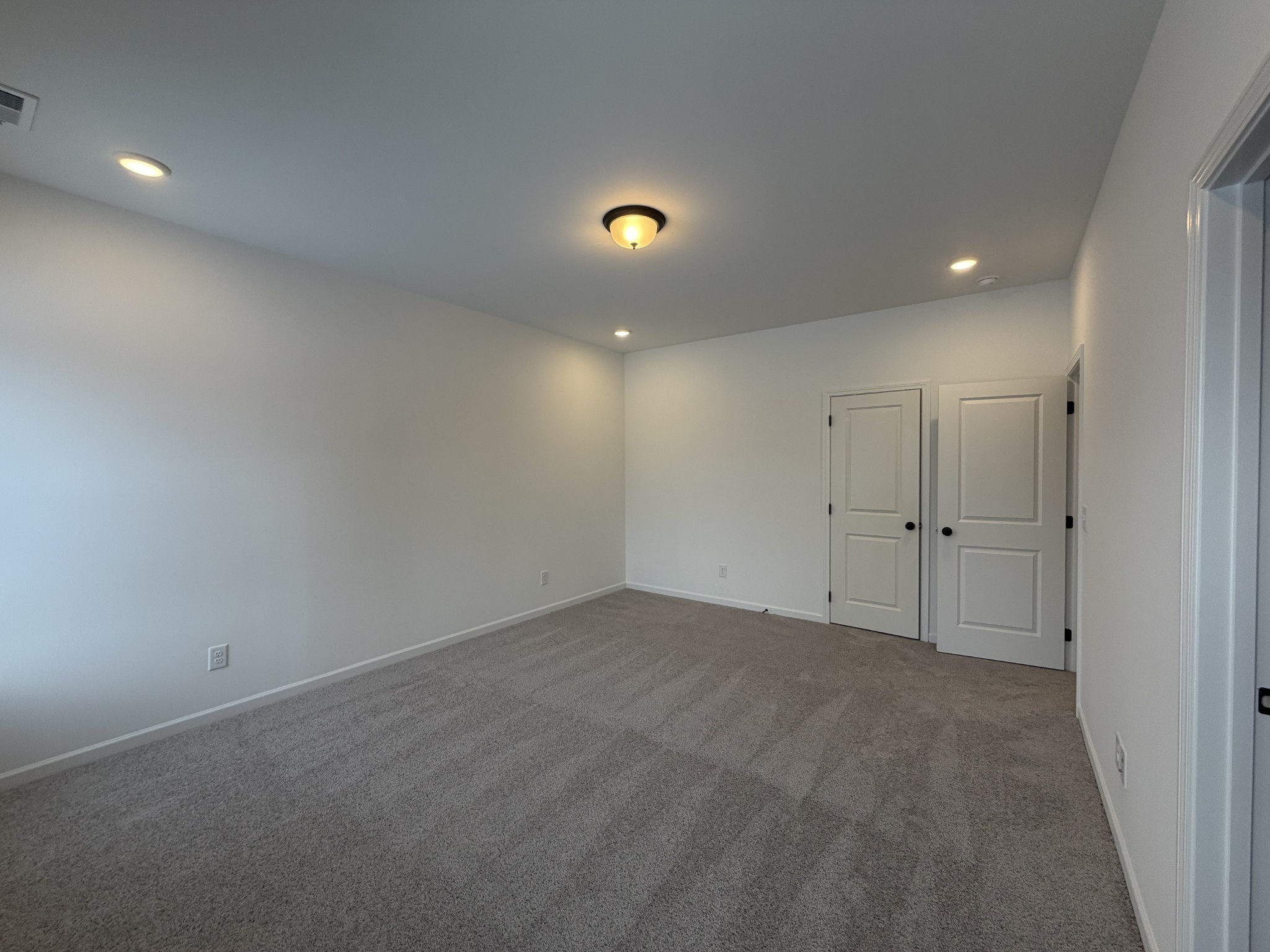303 Oakfield Lane Property Photo 12
