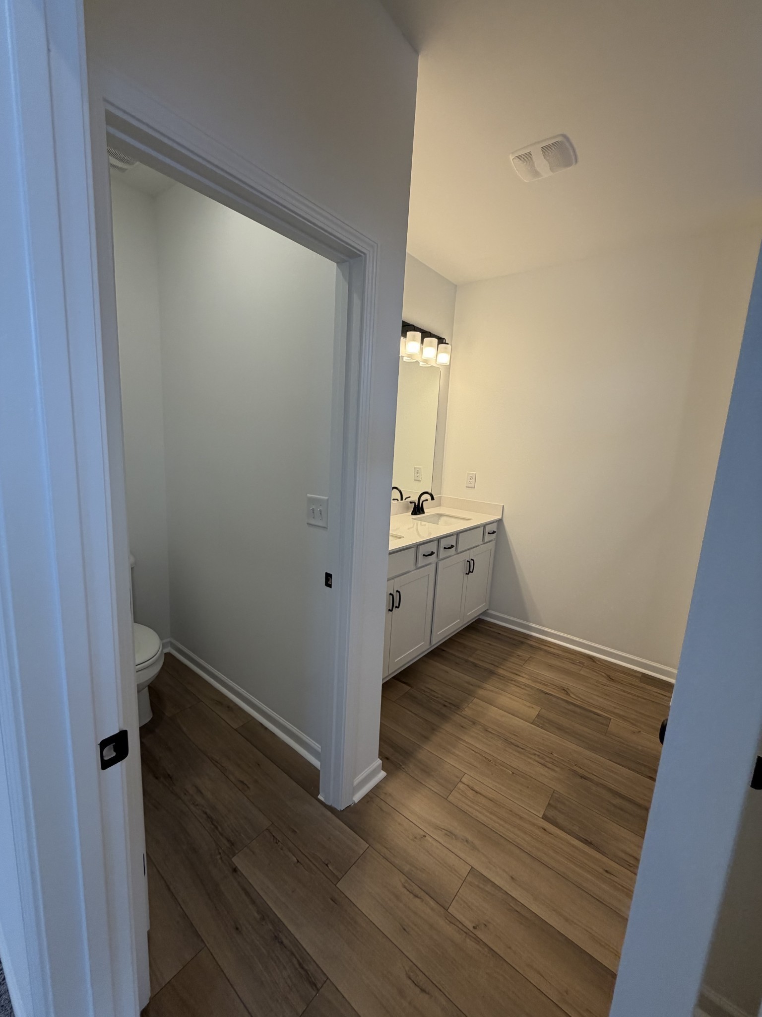 303 Oakfield Lane Property Photo 13