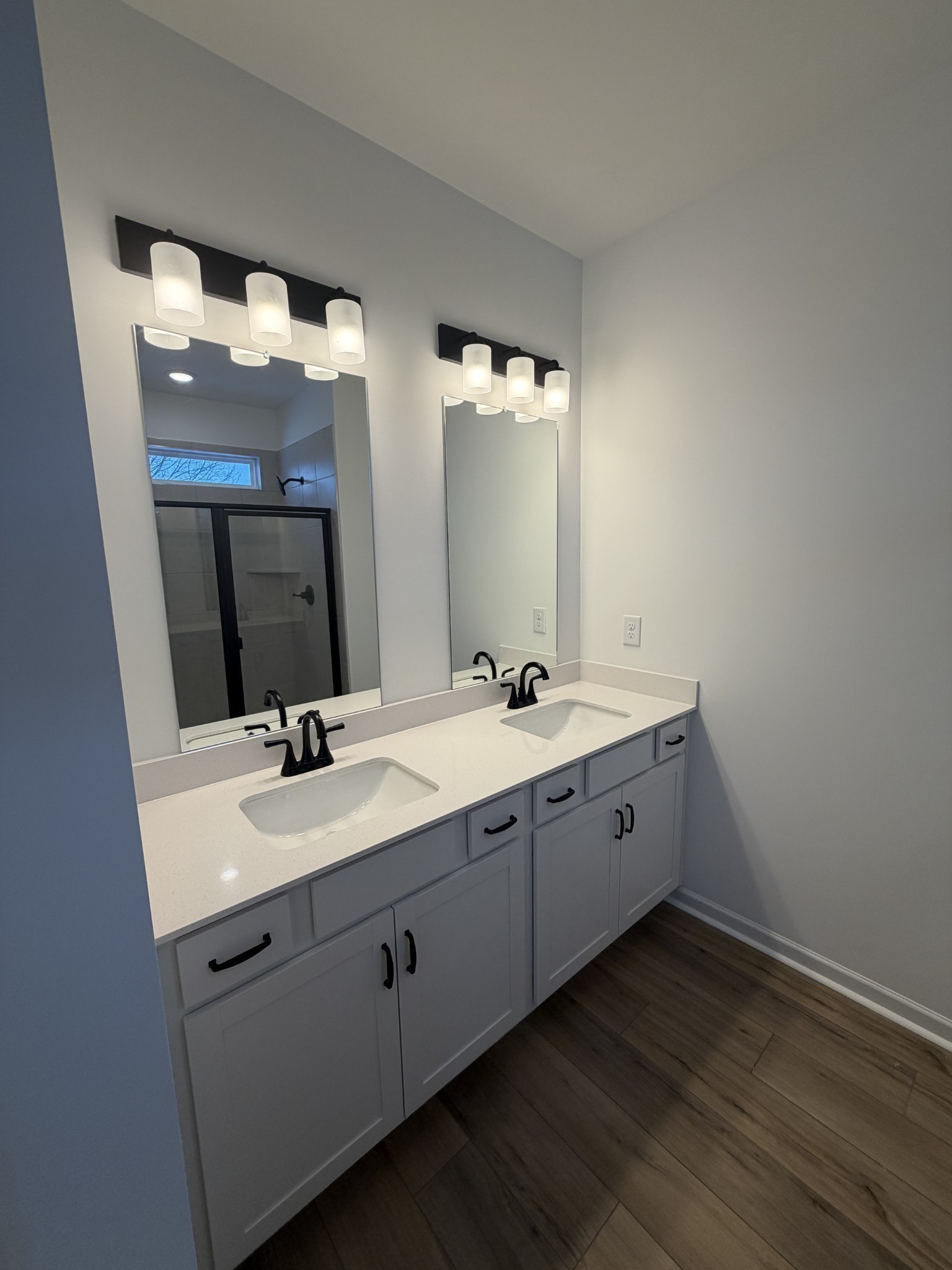 303 Oakfield Lane Property Photo 14