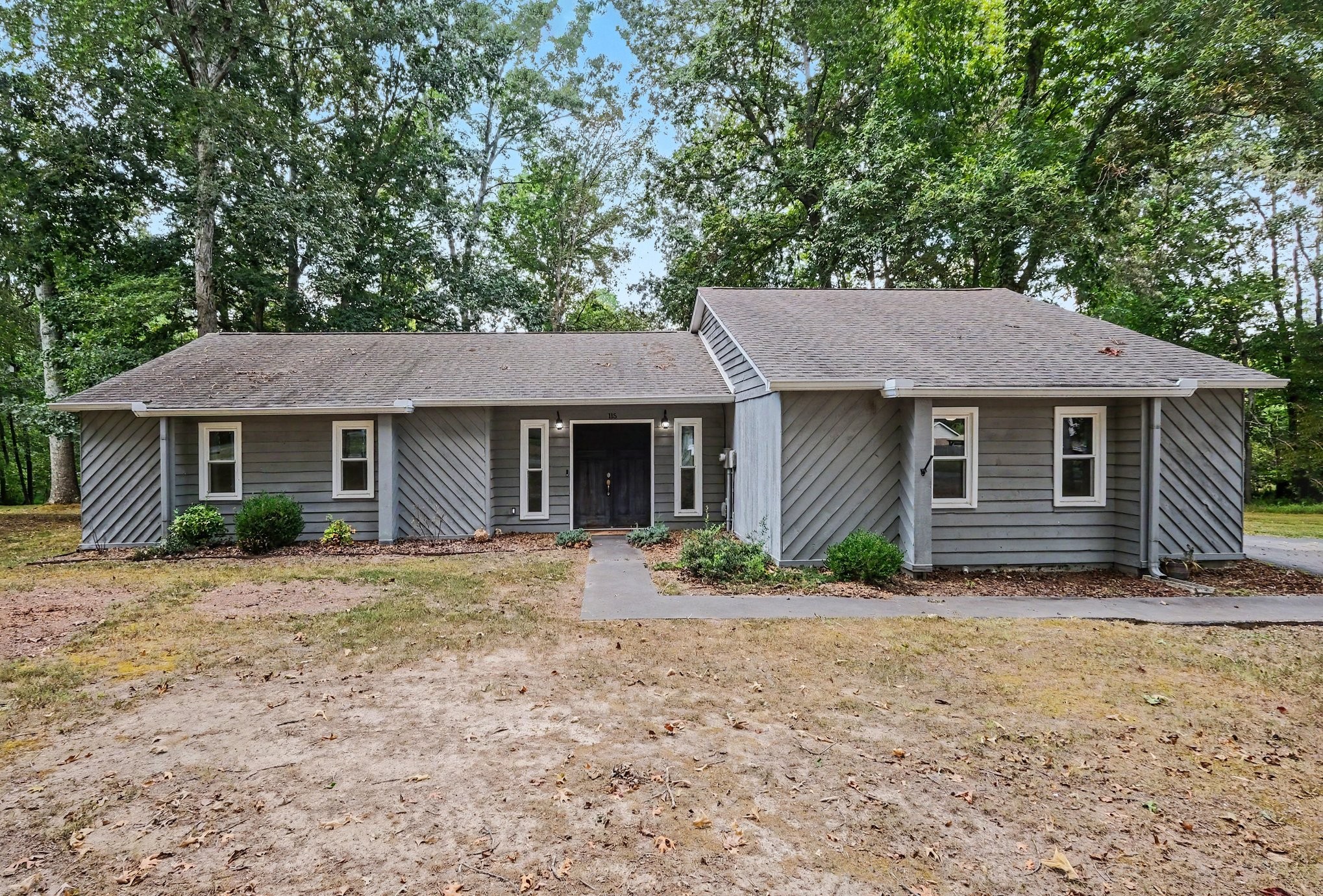 115 Larkway Dr Property Photo 1