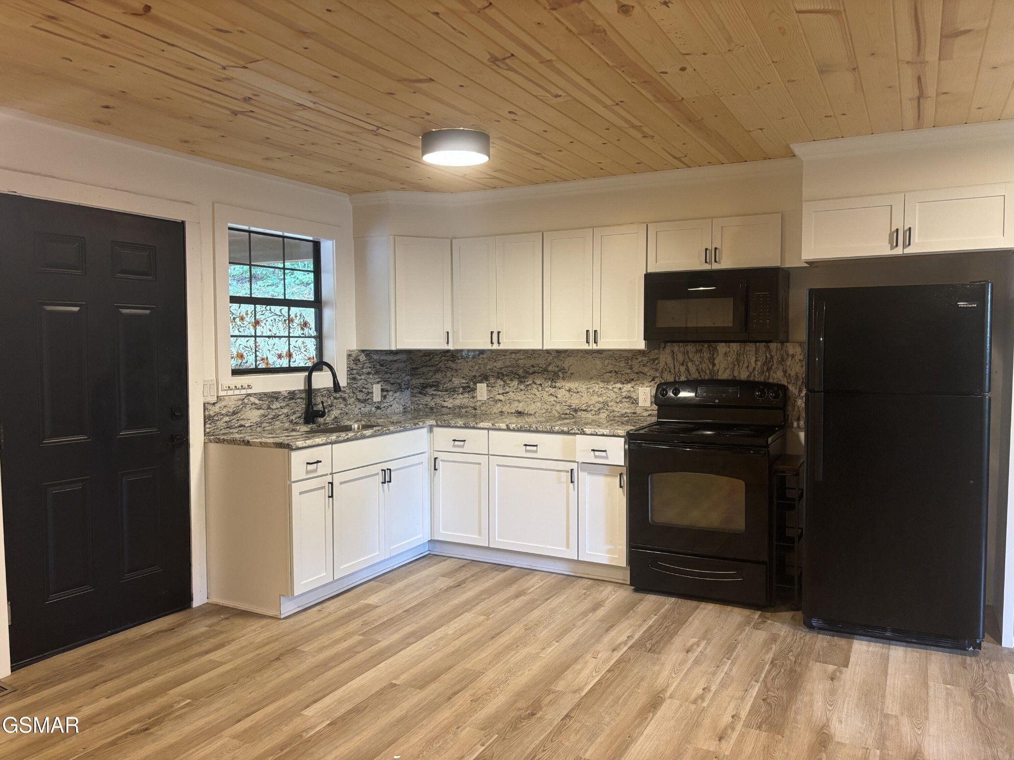 1204 Piney Mountain Road Property Photo 2