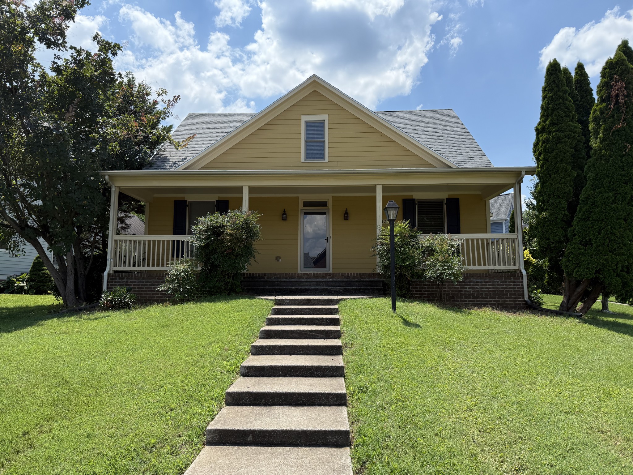 712 Mount Vernon Dr Property Photo 1