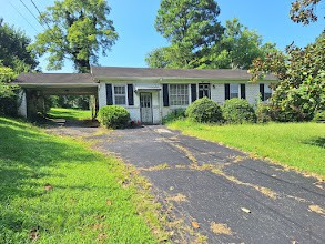 537 Park St Property Photo 1