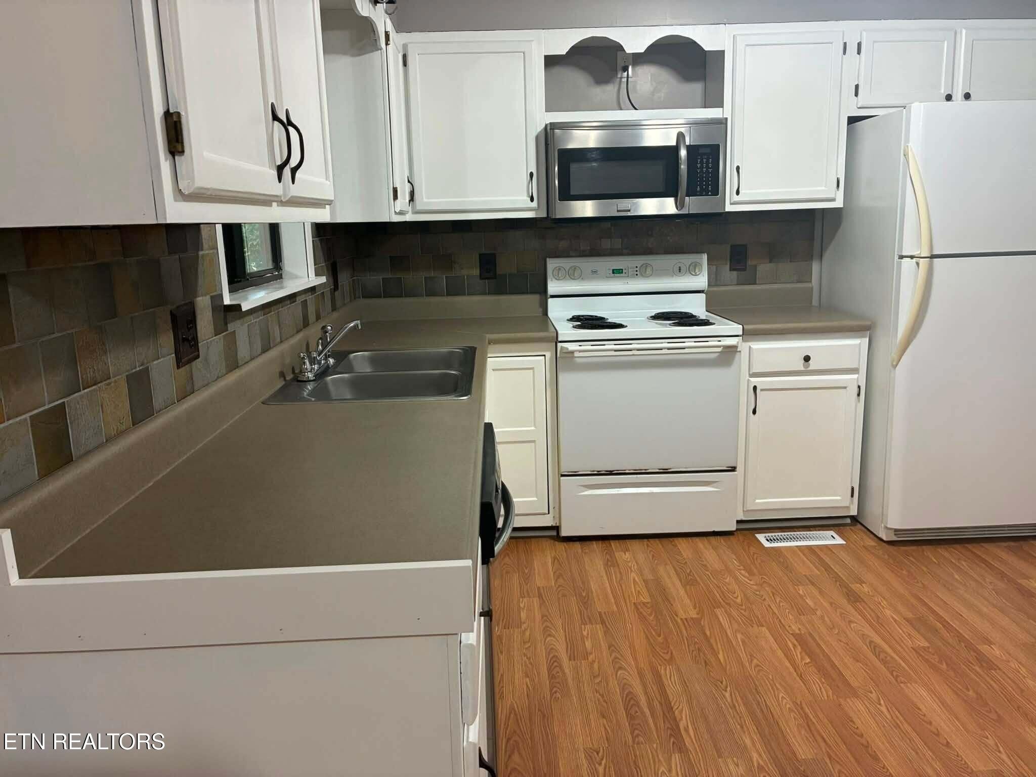 158 Tango Drive Property Photo 10