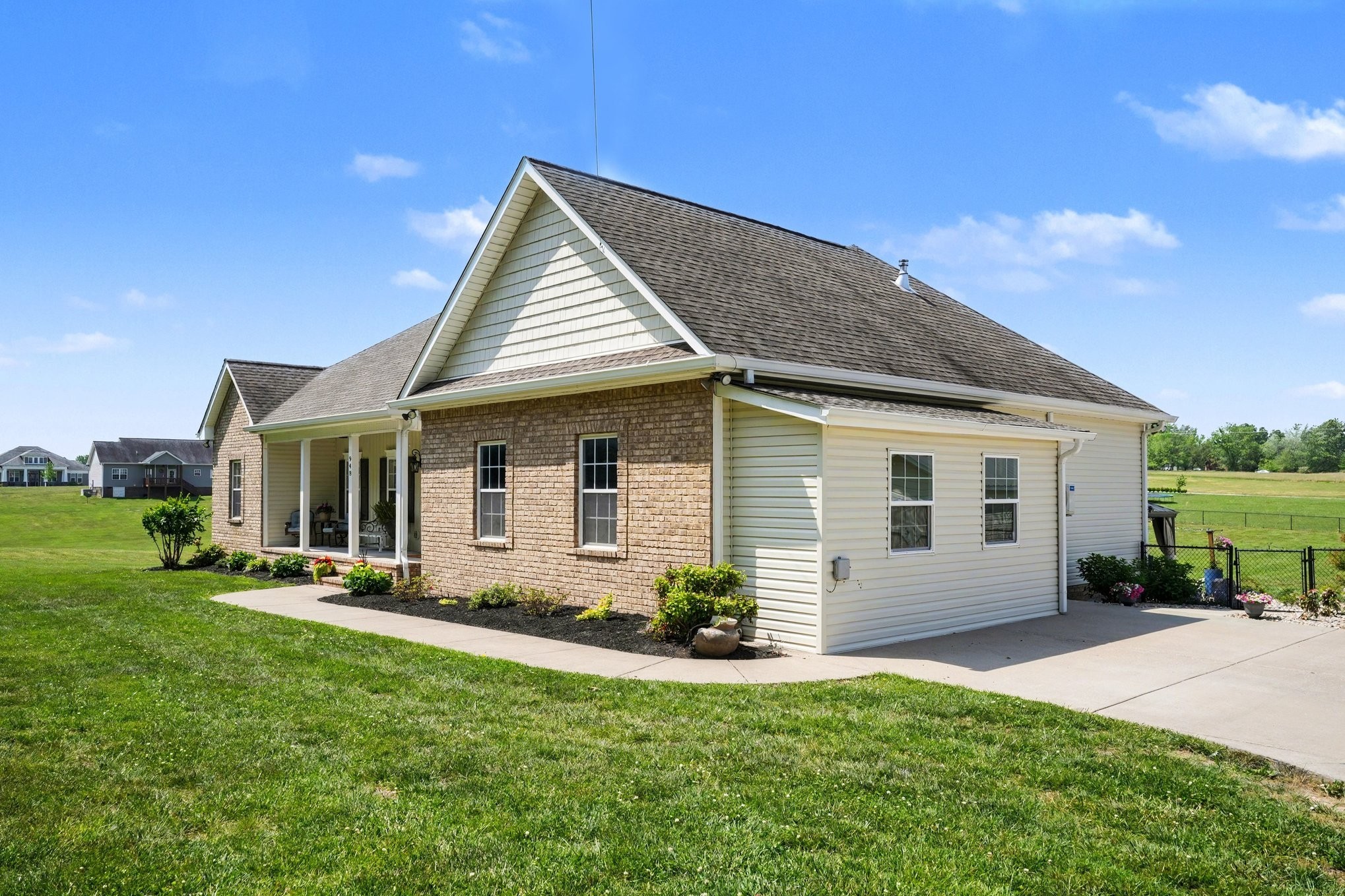 948 Goslin Branch Rd Property Photo 2