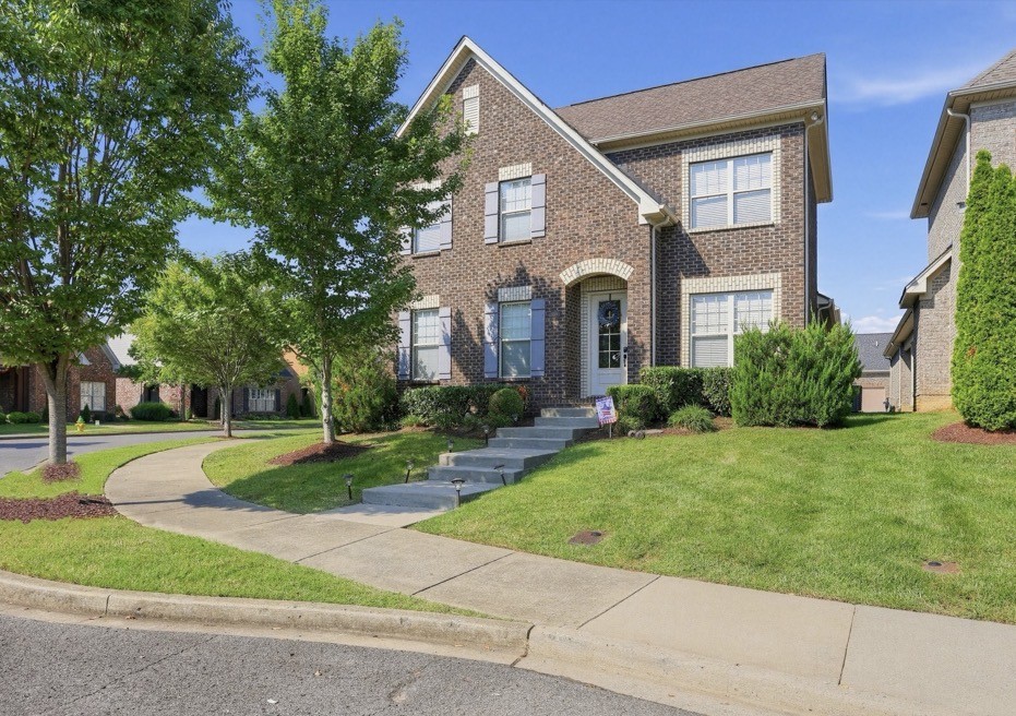 1099 Paddock Park Cir Property Photo 1