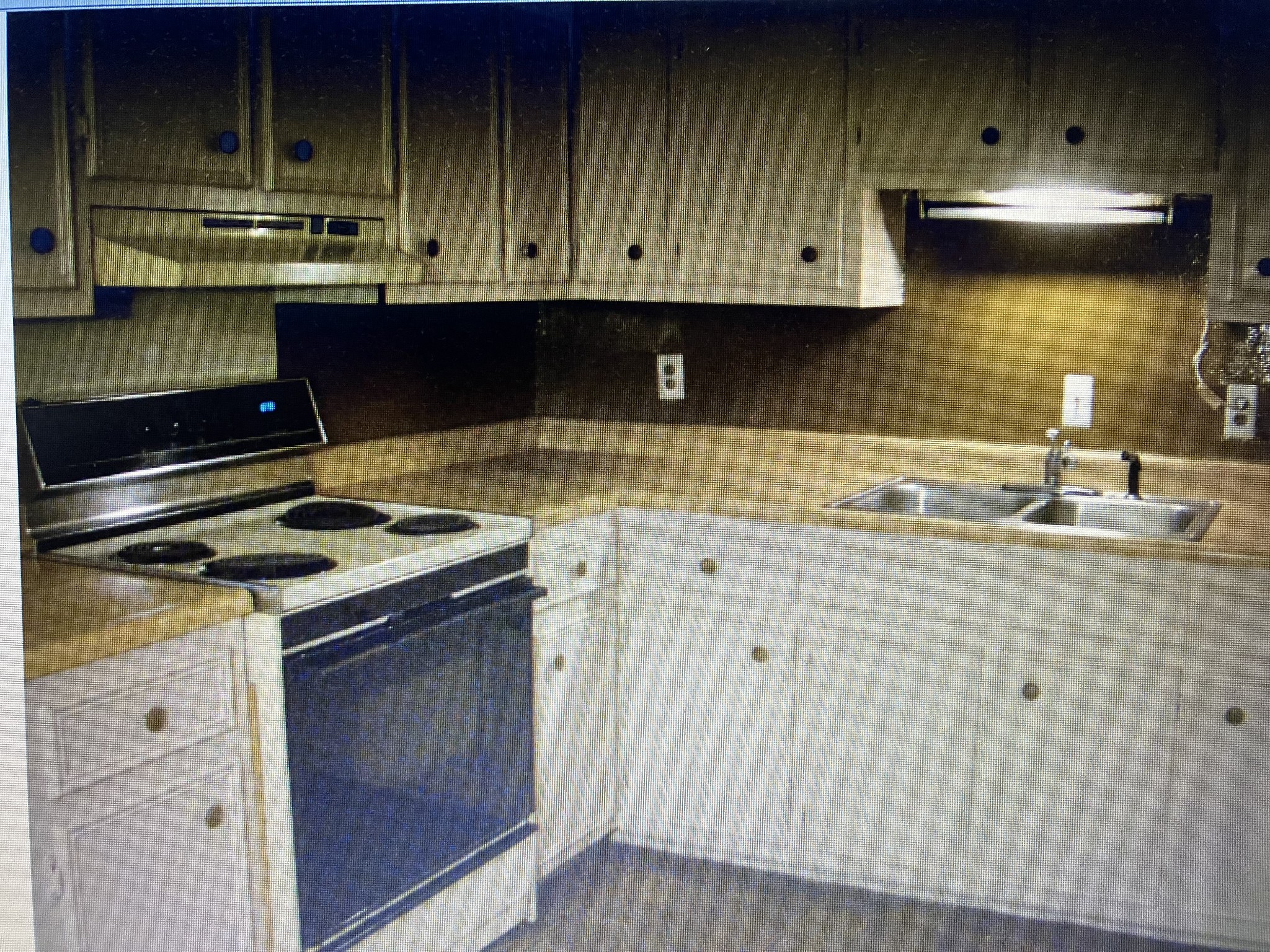 1208 Rosebank Ave Property Photo 3