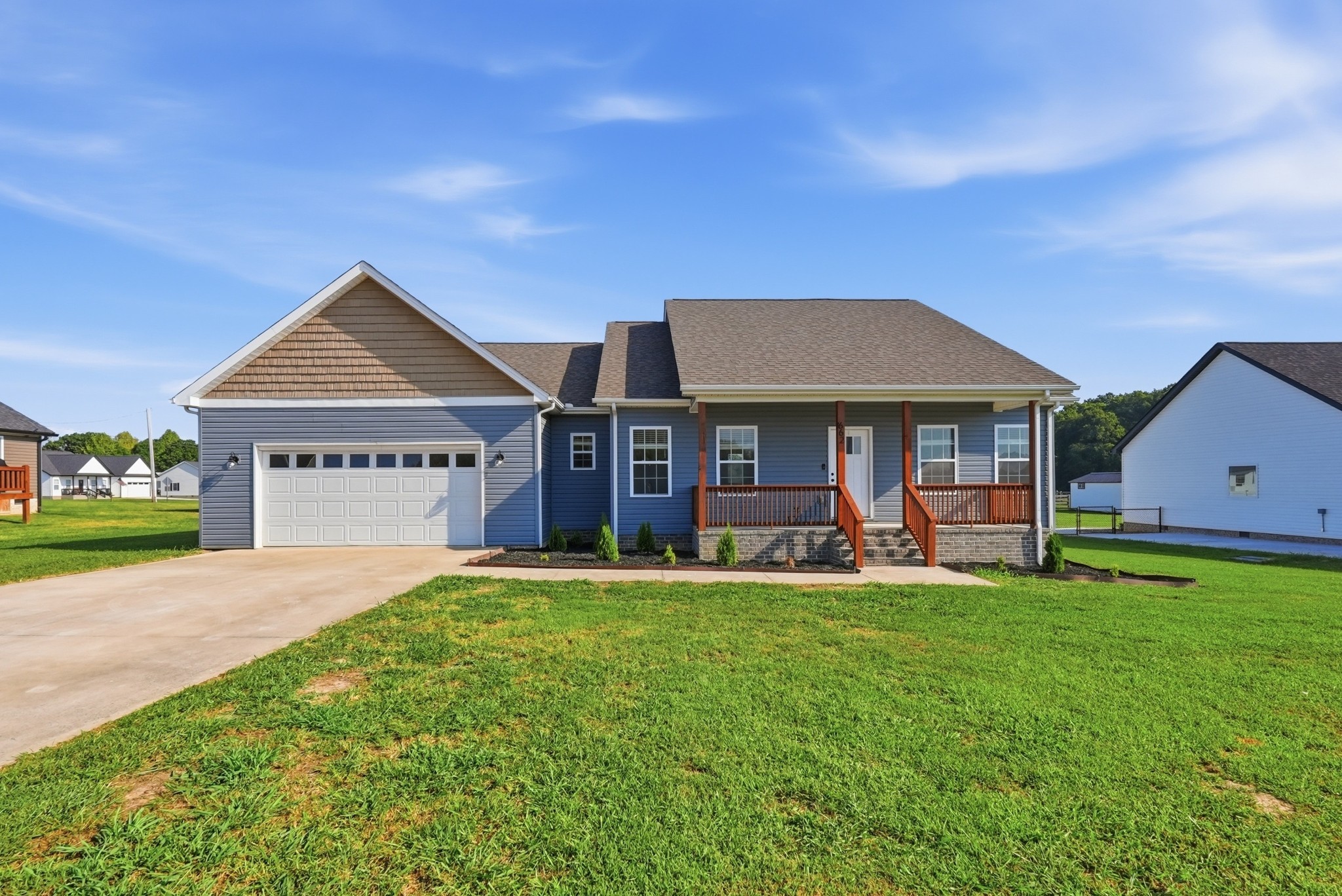 662 Clog Valley Dr Property Photo 1