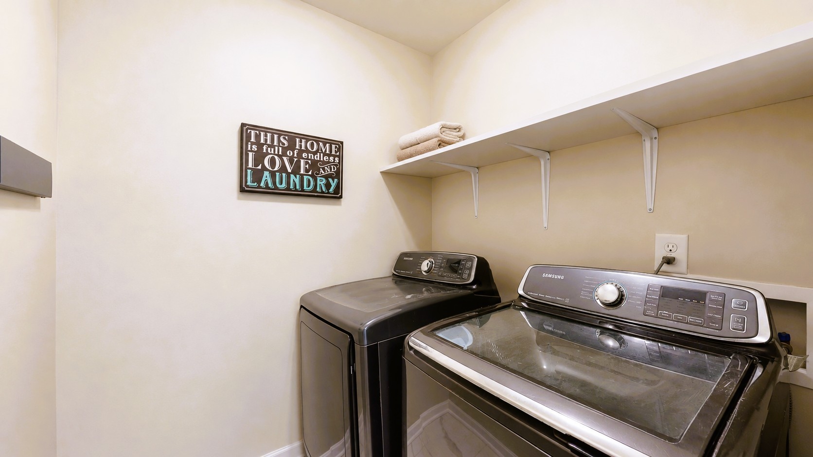 1022 Solomon Ln Property Photo 7