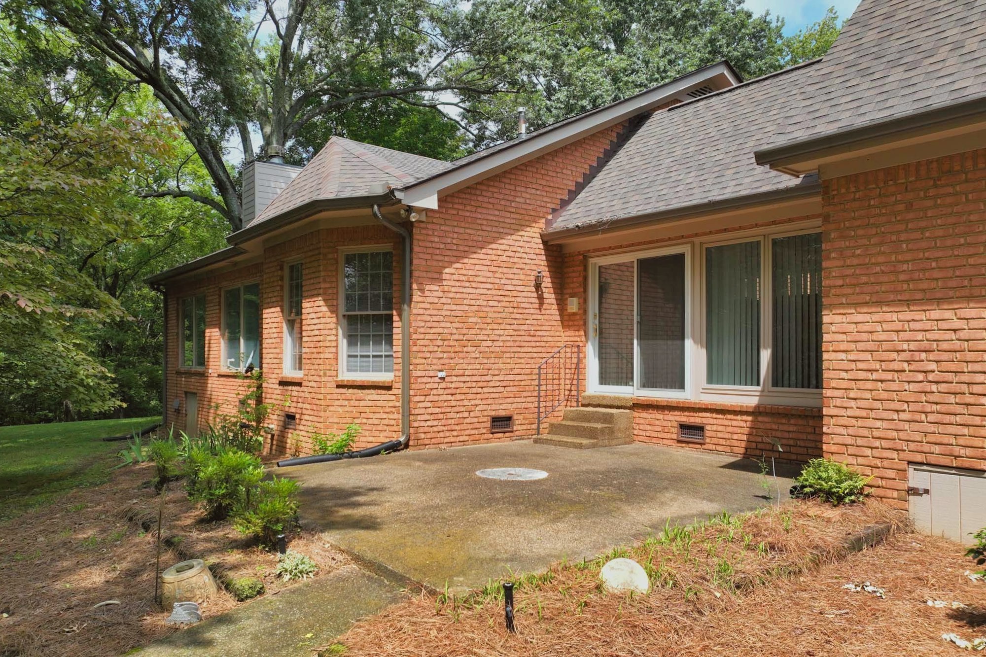 507 Menees Ln Property Photo 5