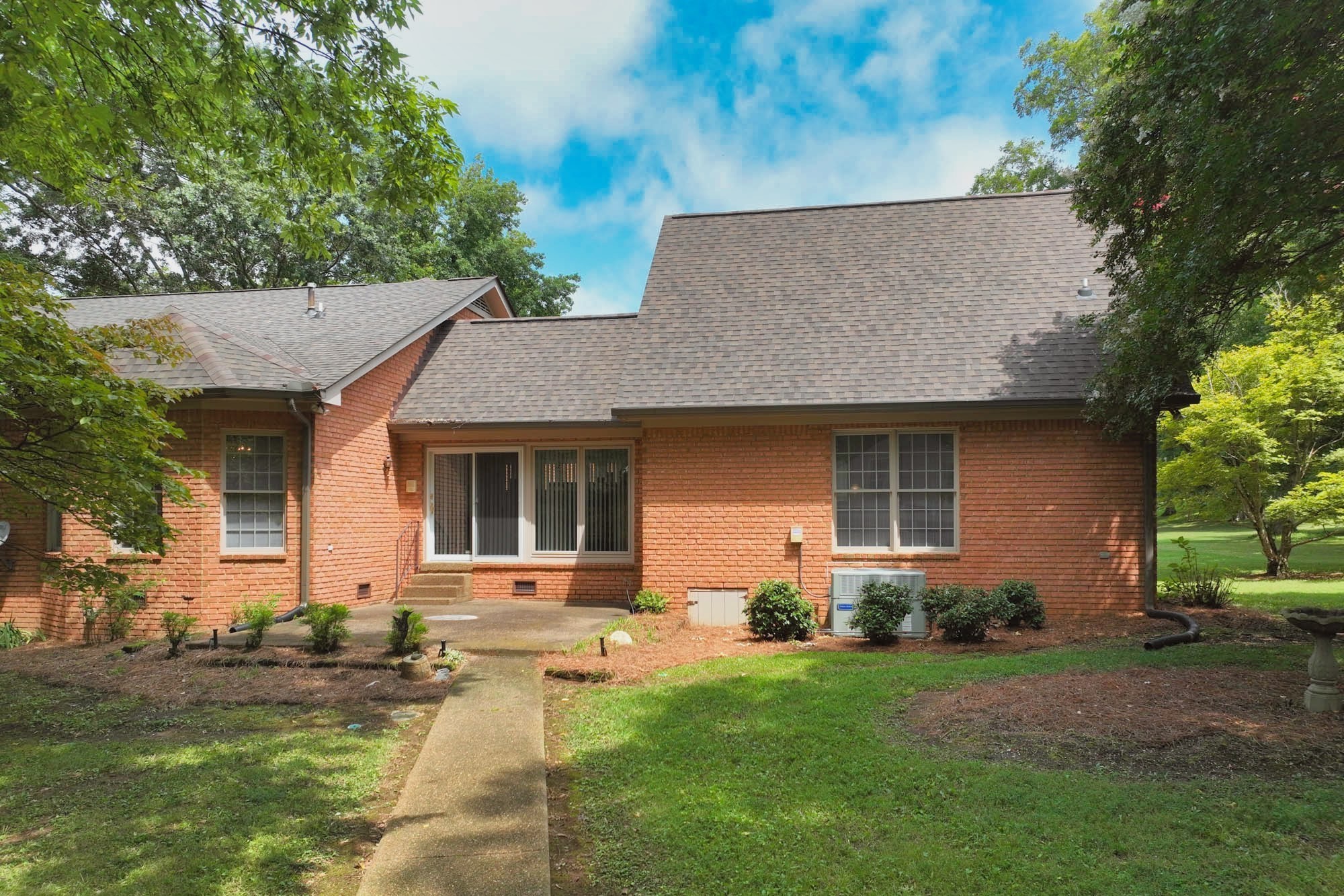 507 Menees Ln Property Photo 6