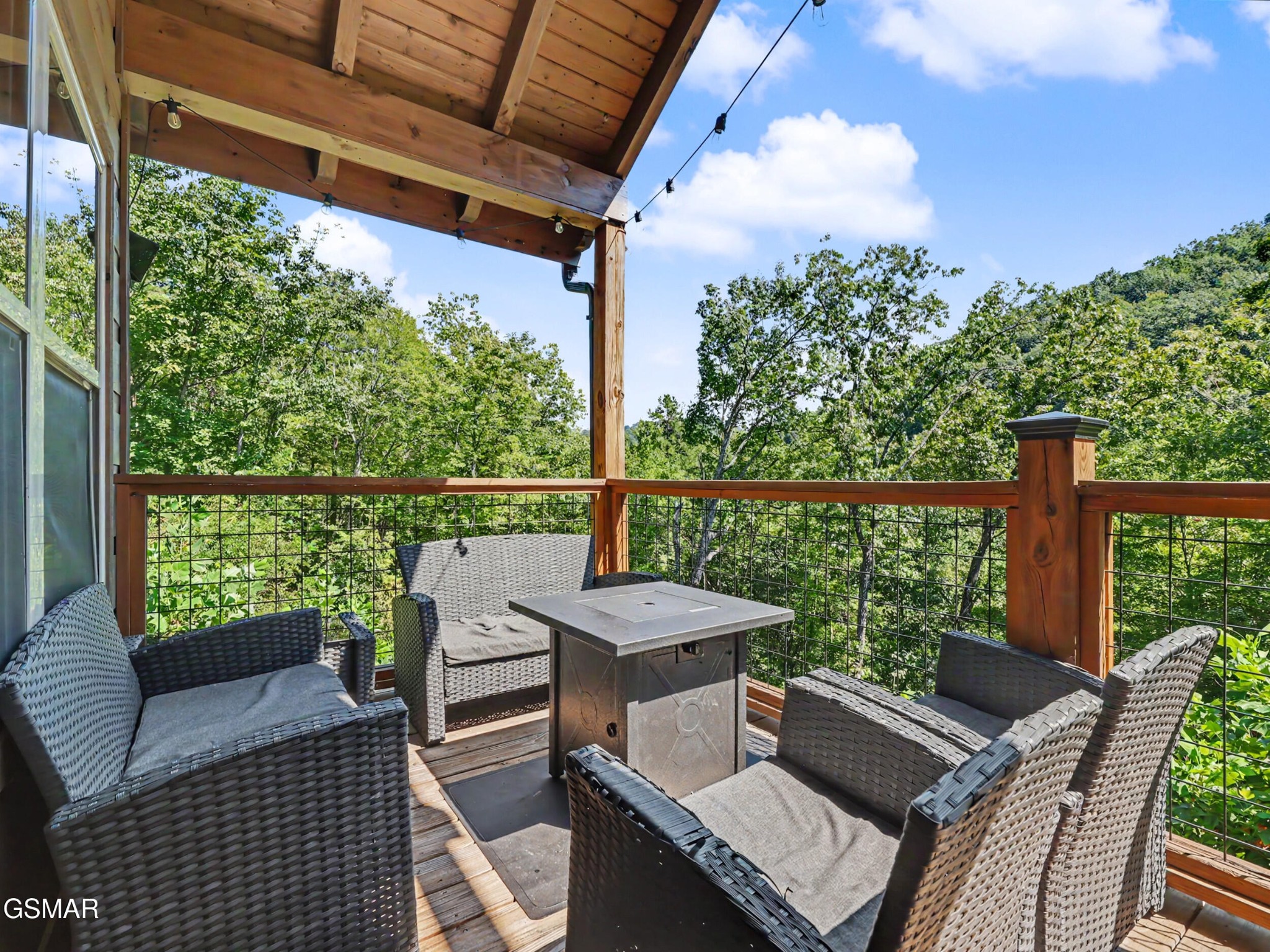 2724 Pine Crest Lane Property Photo 16