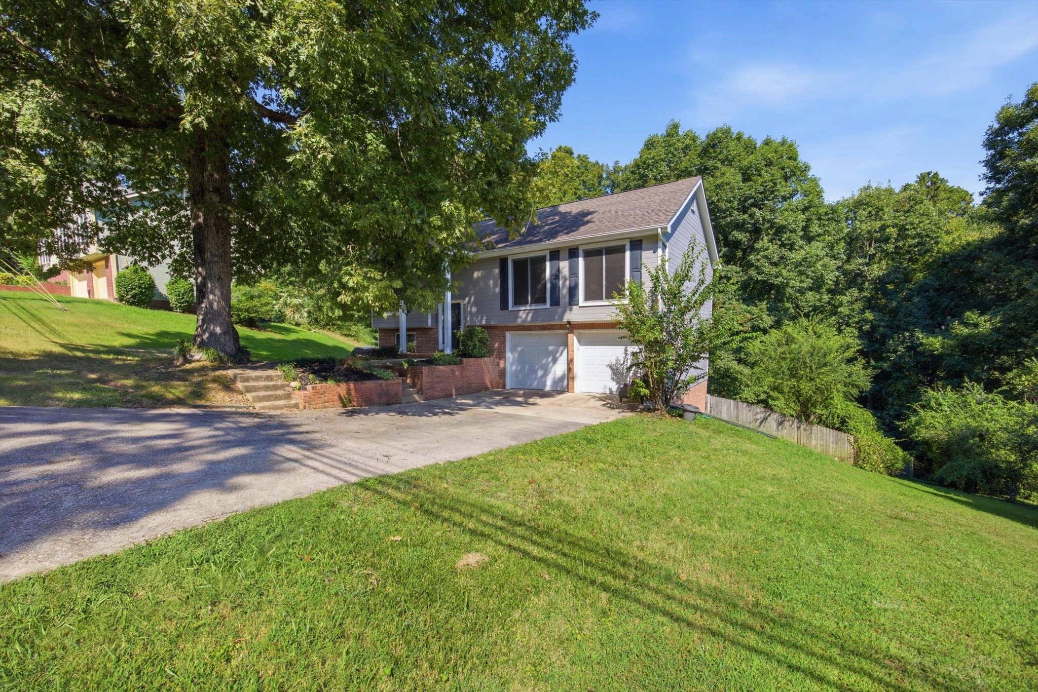 6821 Benwood Drive Property Photo 4