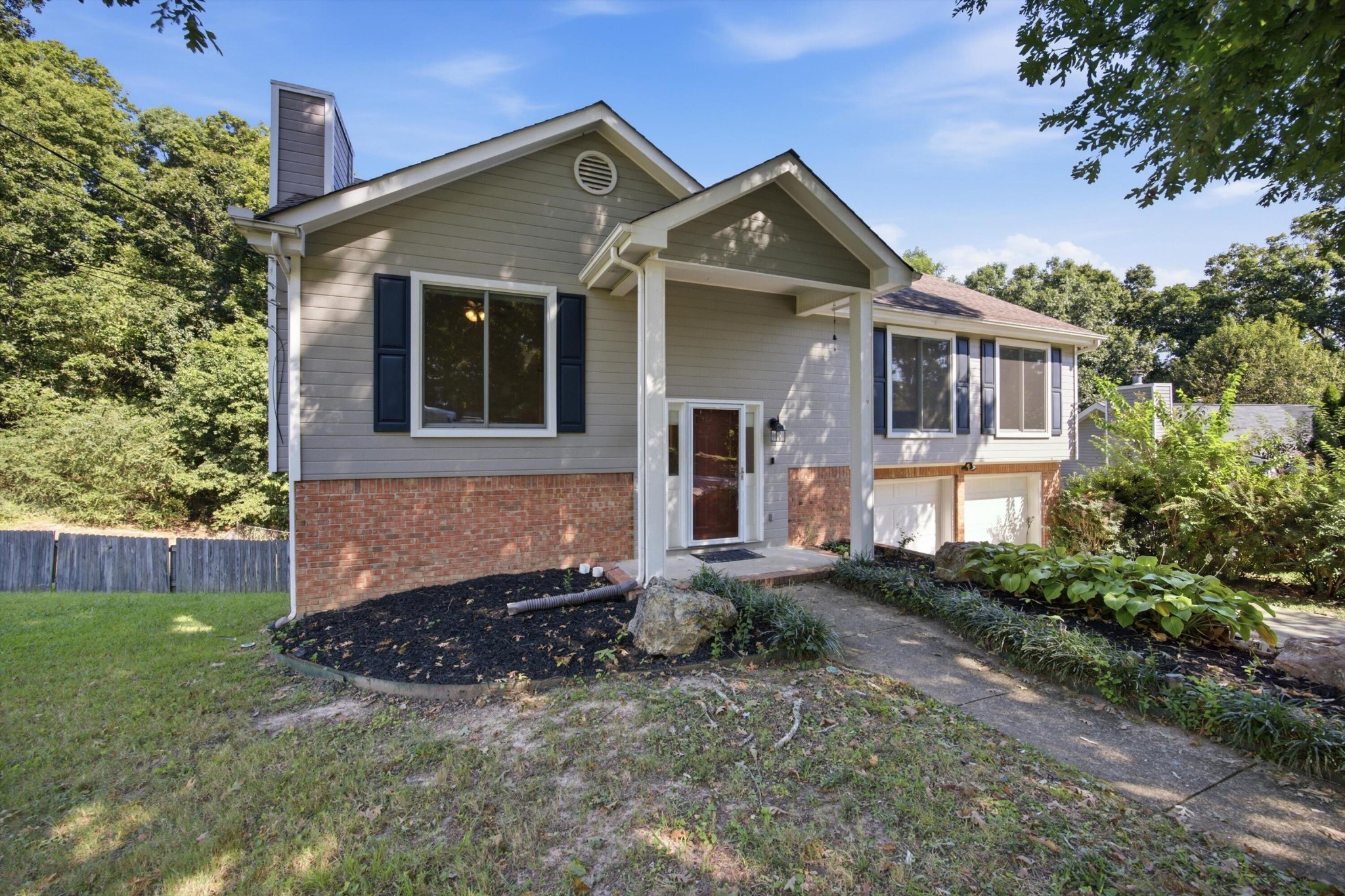 6821 Benwood Drive Property Photo 6