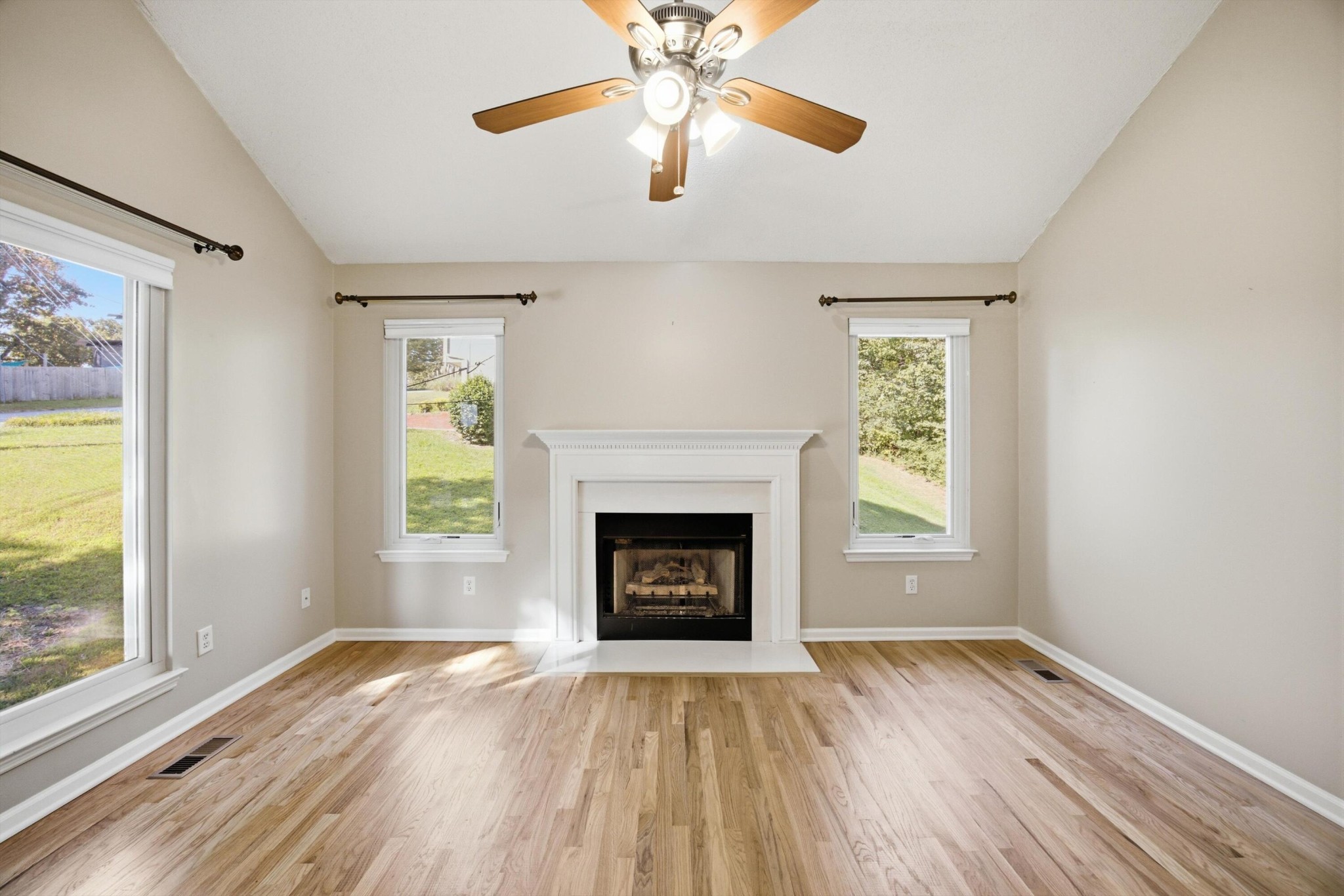 6821 Benwood Drive Property Photo 10