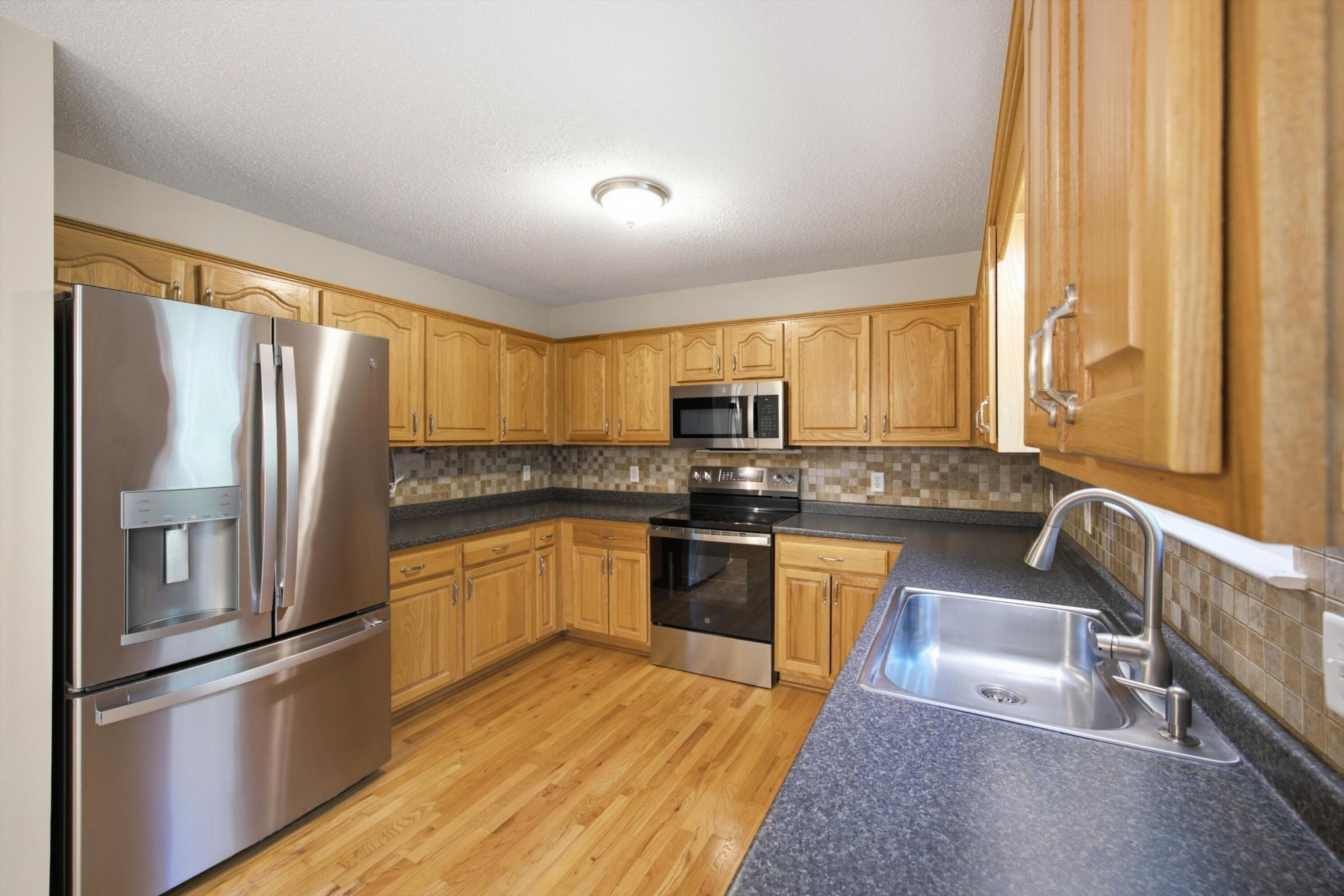 6821 Benwood Drive Property Photo 13