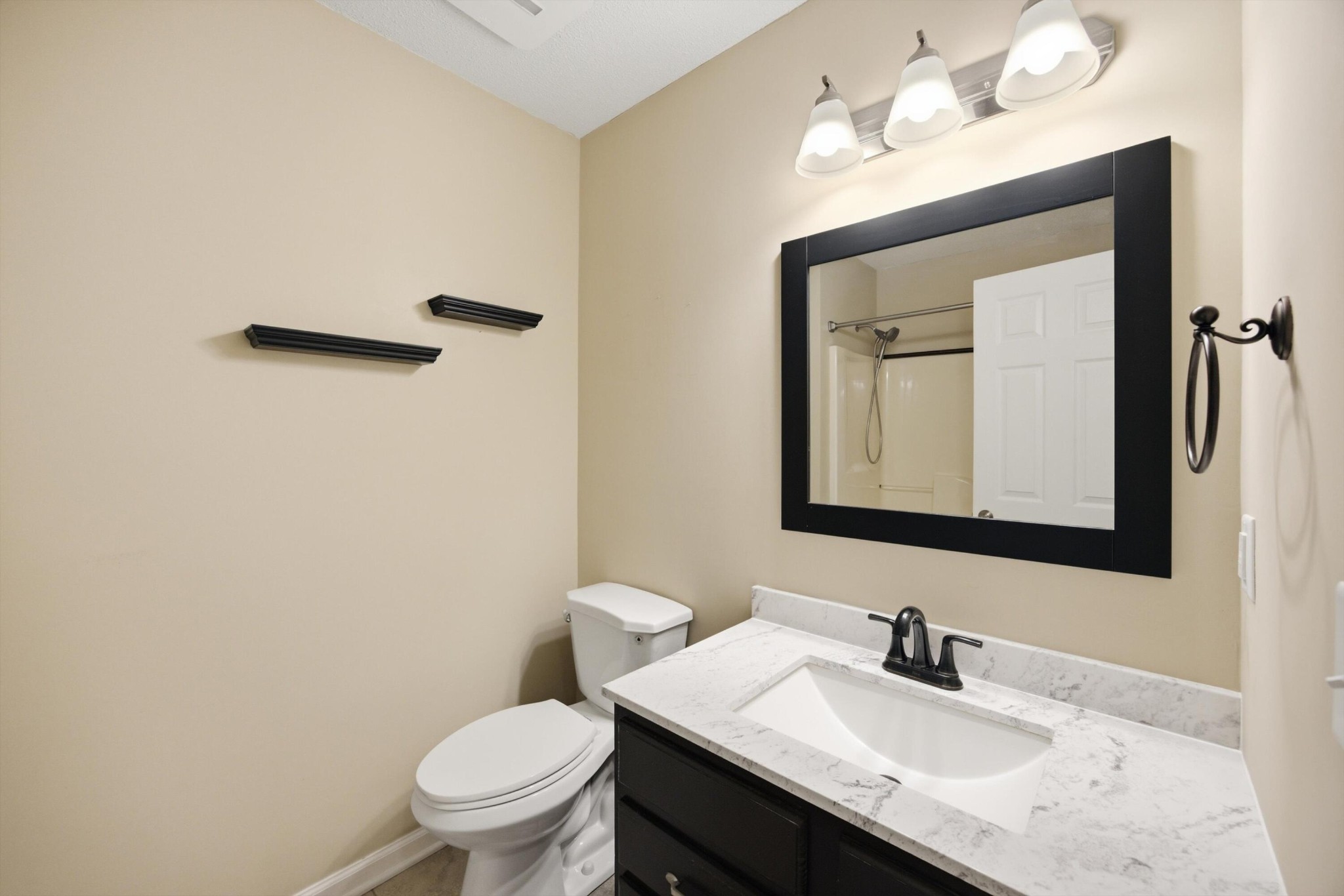 6821 Benwood Drive Property Photo 16