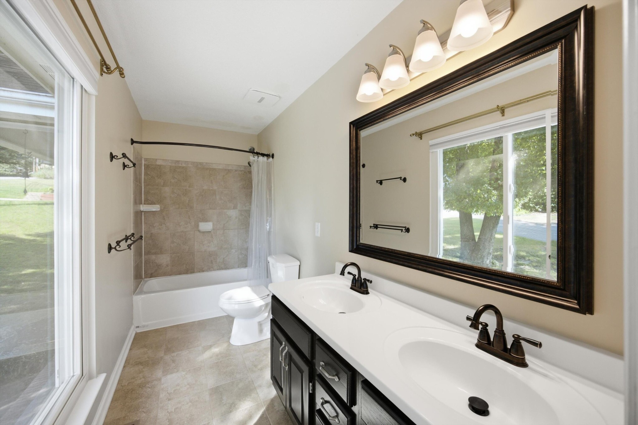 6821 Benwood Drive Property Photo 20
