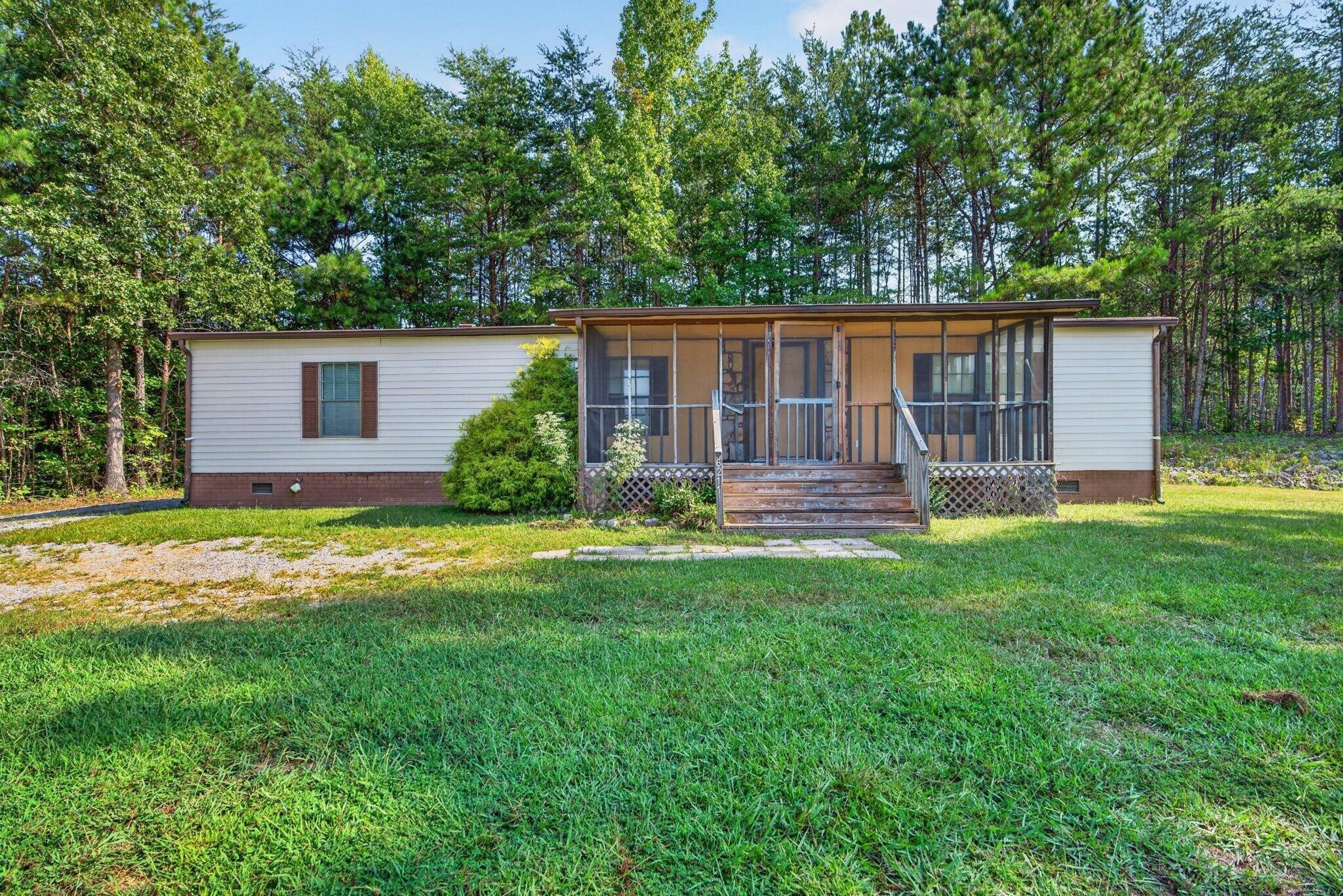 6211 Tallant Road Property Photo 1