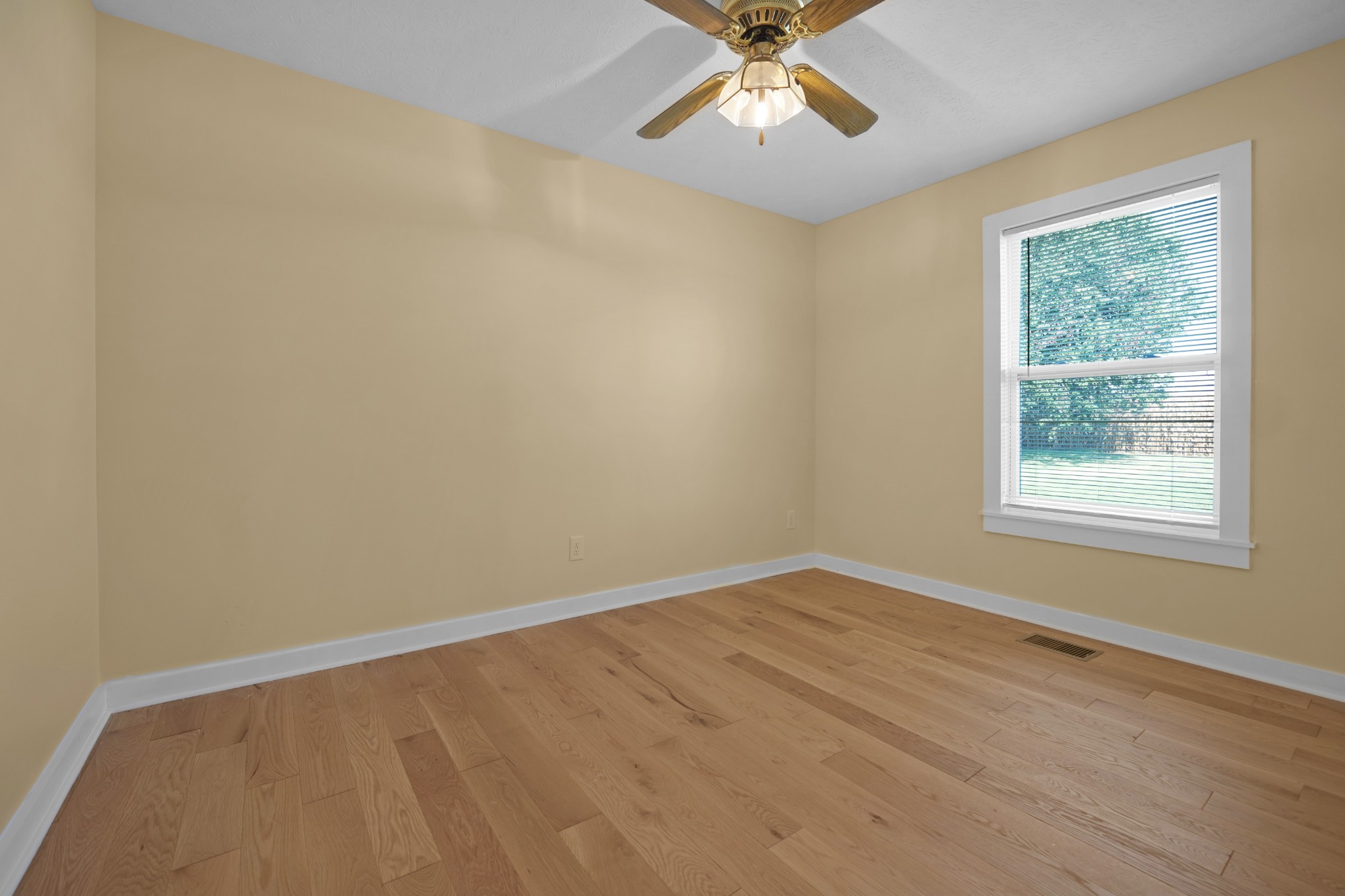 5450 Dixon Rd Property Photo 24