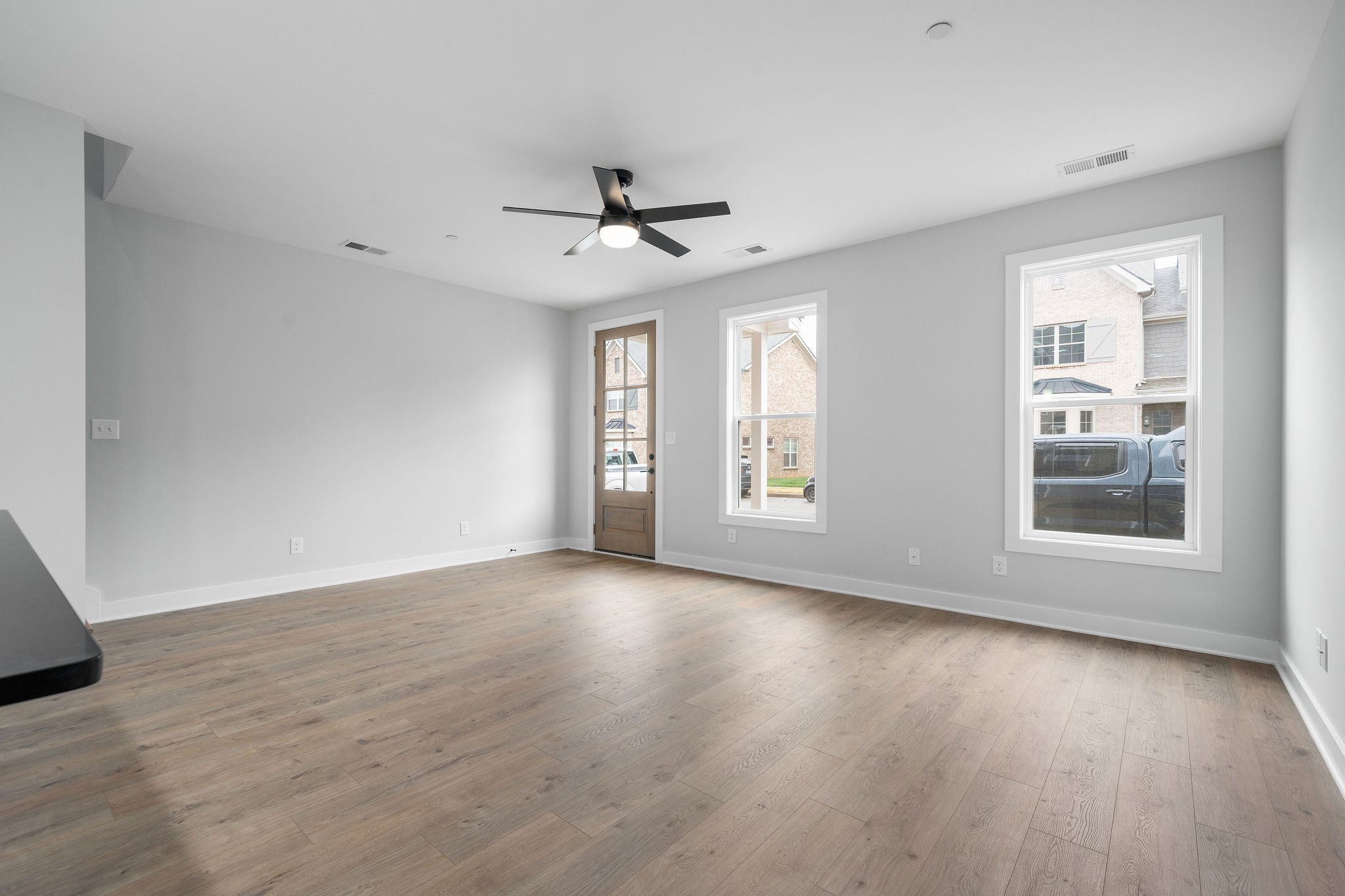 120 Savannah Ave Property Photo 5