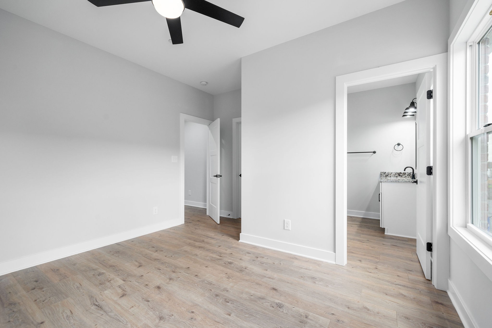 120 Savannah Ave Property Photo 17