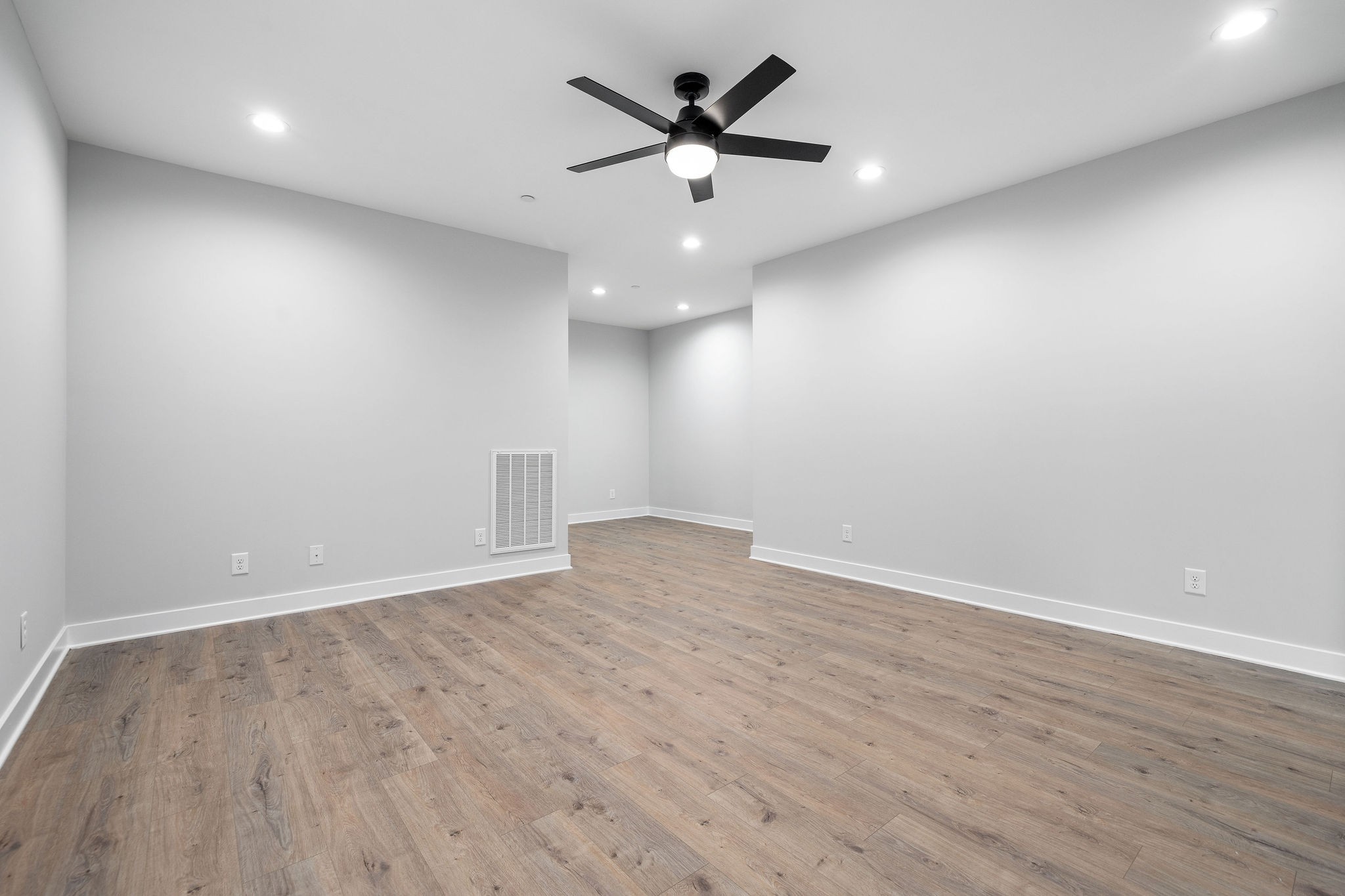120 Savannah Ave Property Photo 24