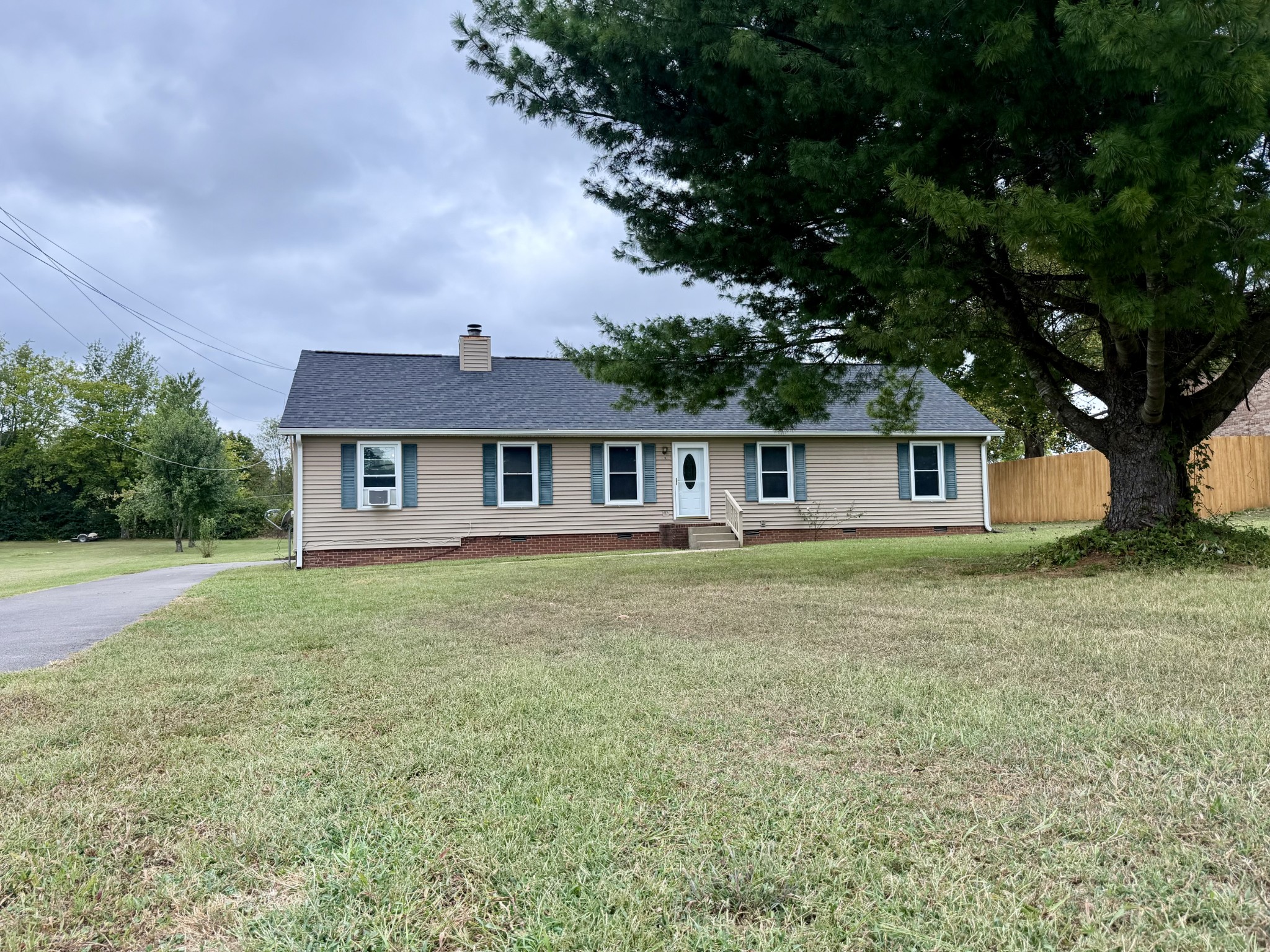 228 Bonwood Dr Property Photo 2