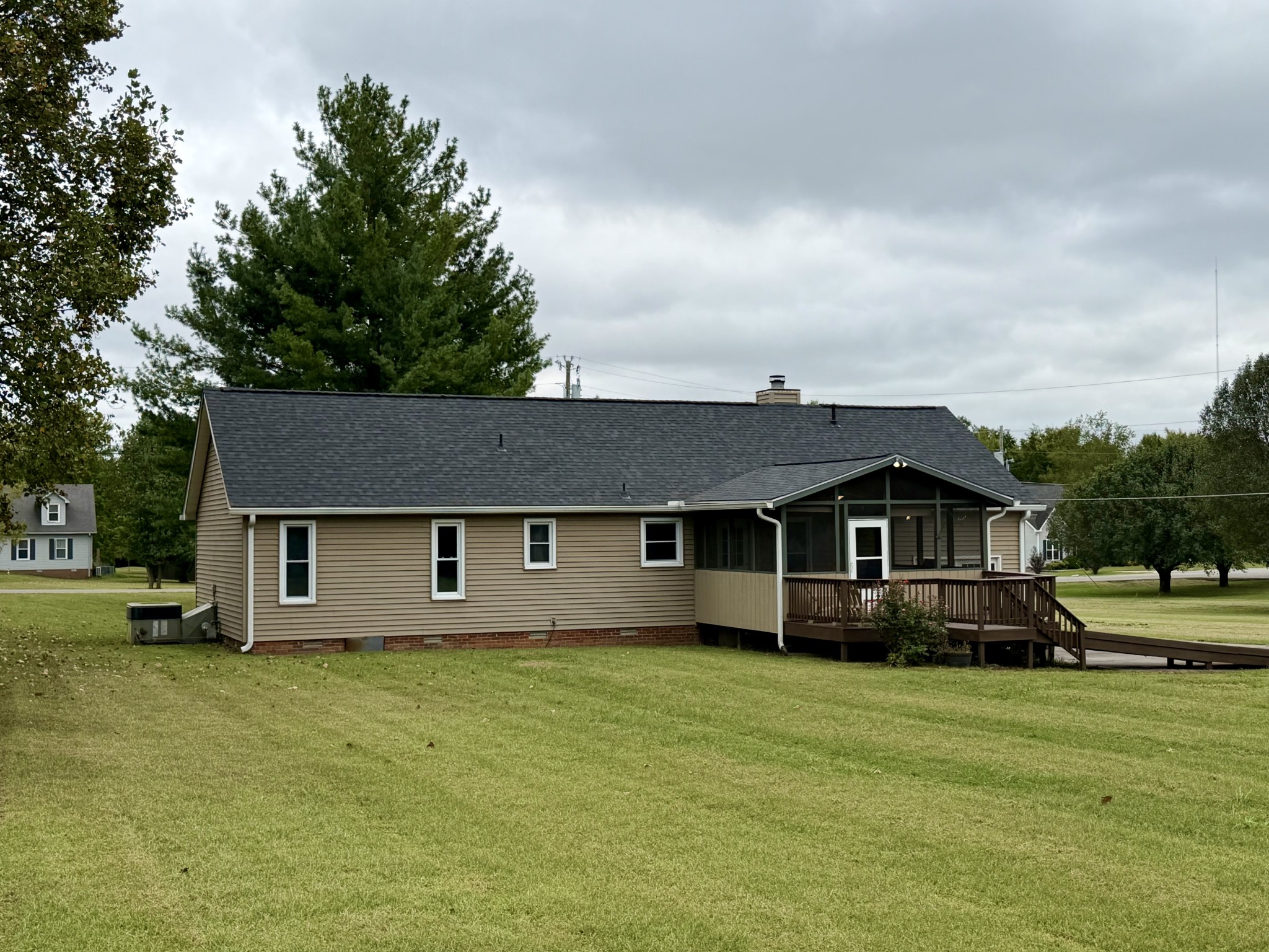 228 Bonwood Dr Property Photo 4
