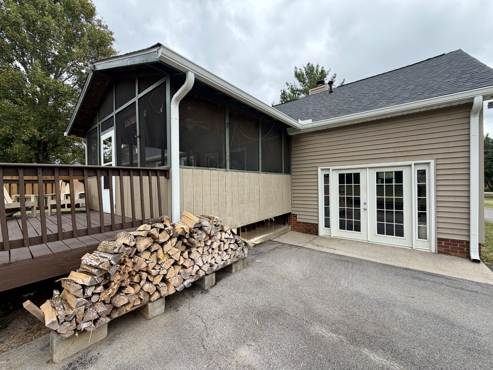 228 Bonwood Dr Property Photo 6