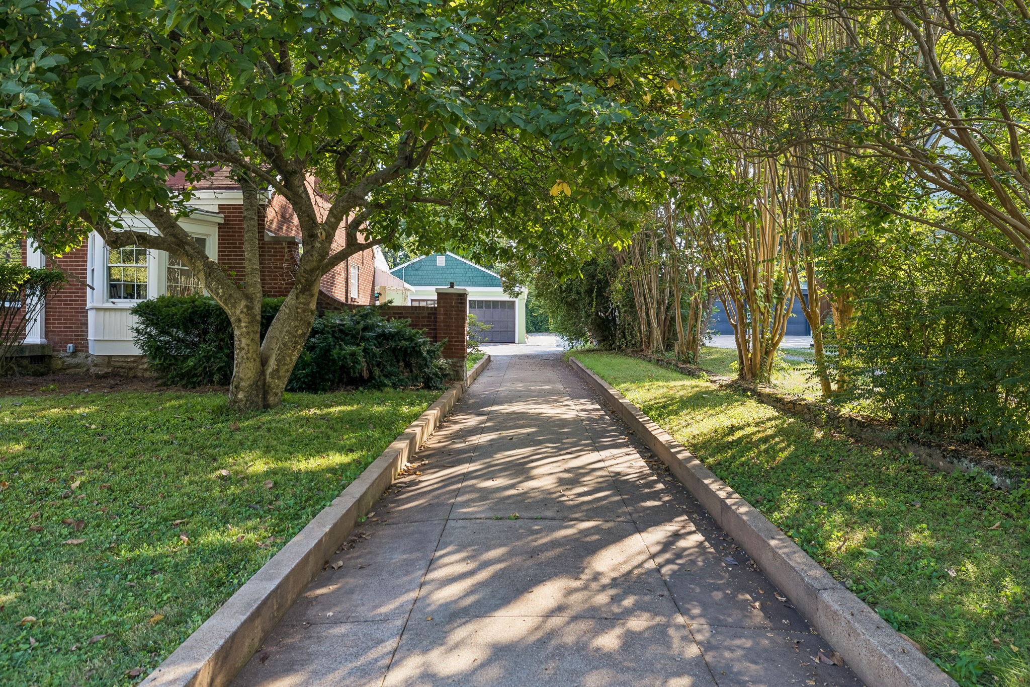 1310 Riverwood Dr Property Photo 3