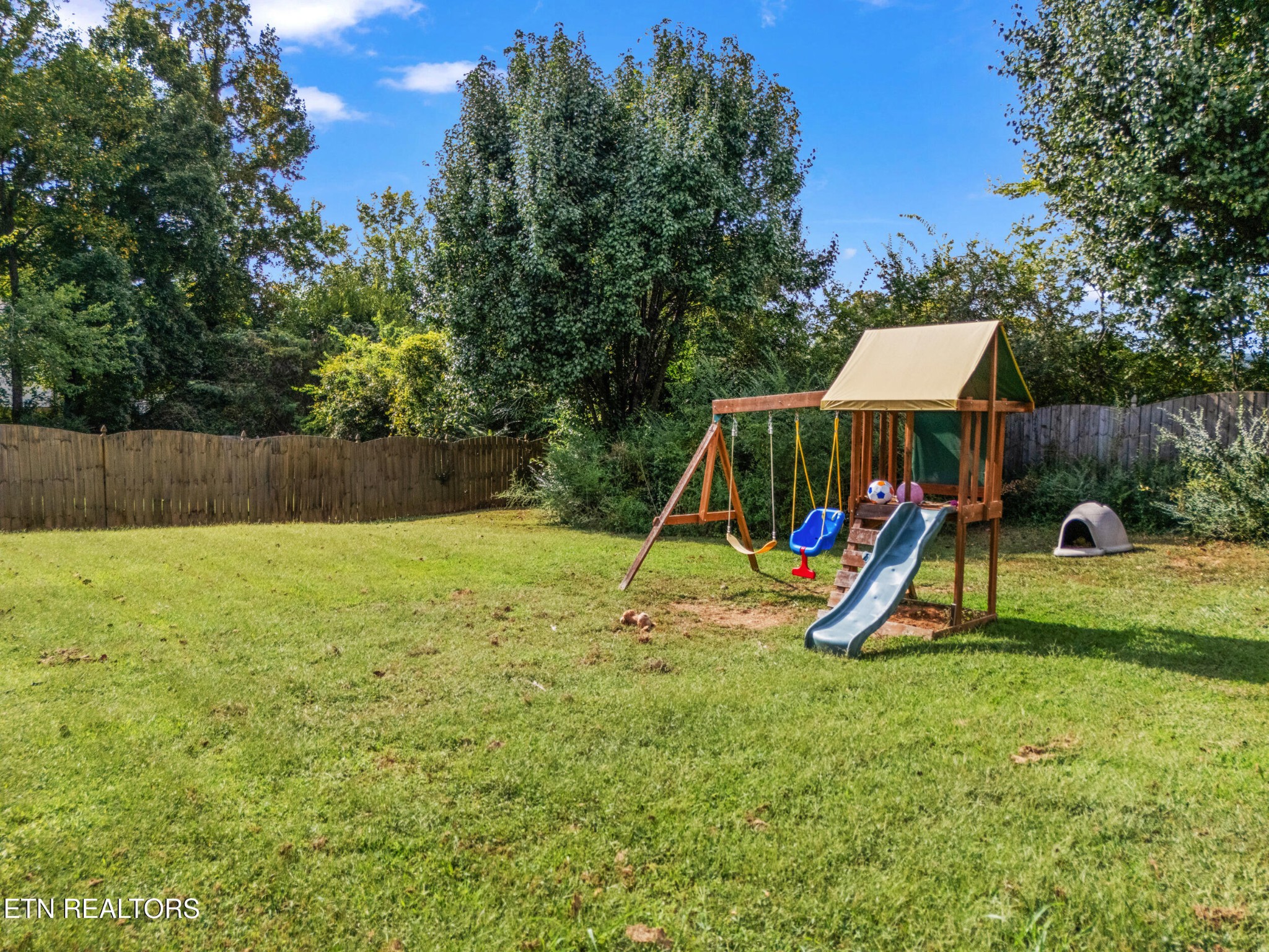 4419 Aylesbury Drive Property Photo 37